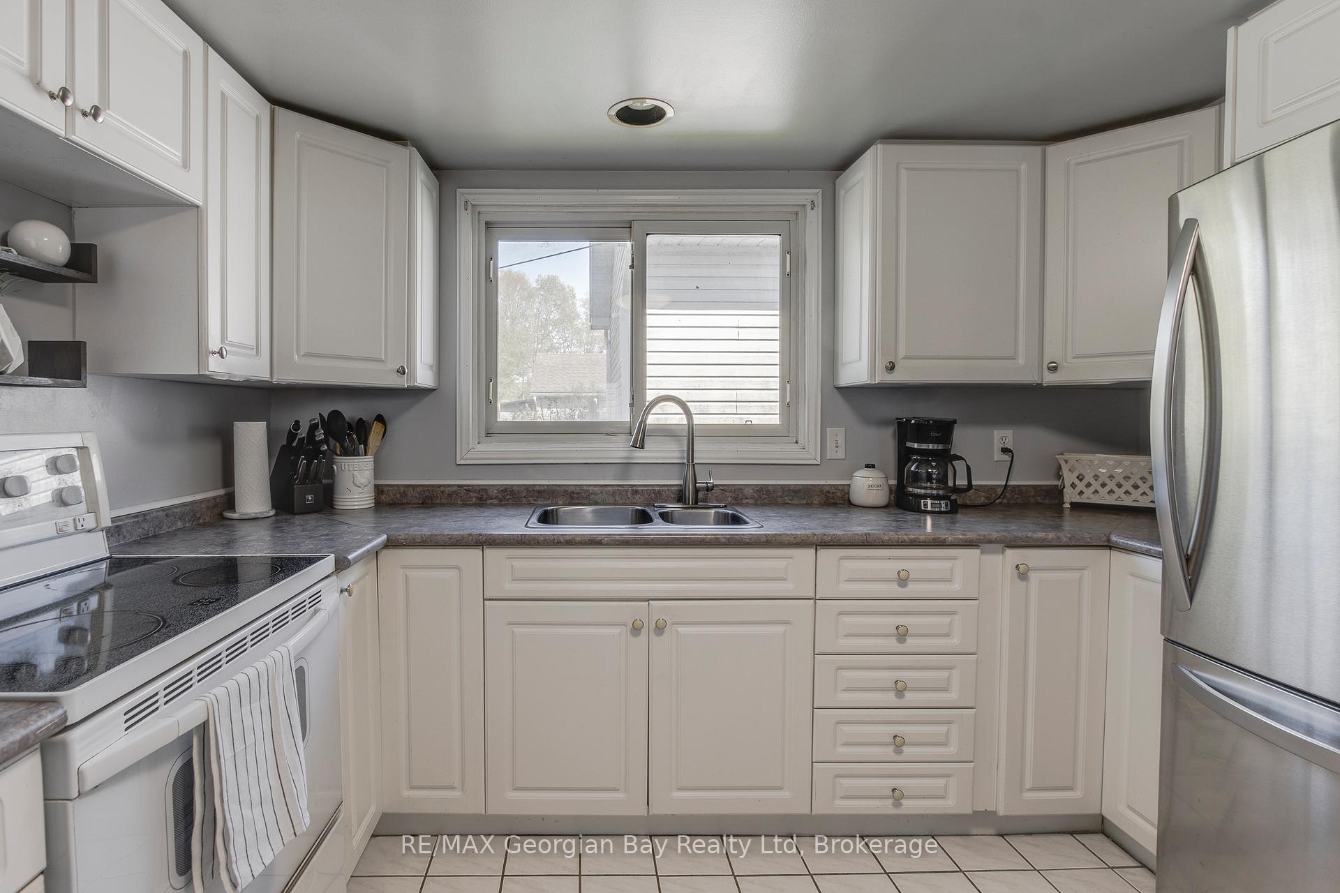 Photo 6 of 309 Percy Street, Tay, Waubaushene — HOMEH