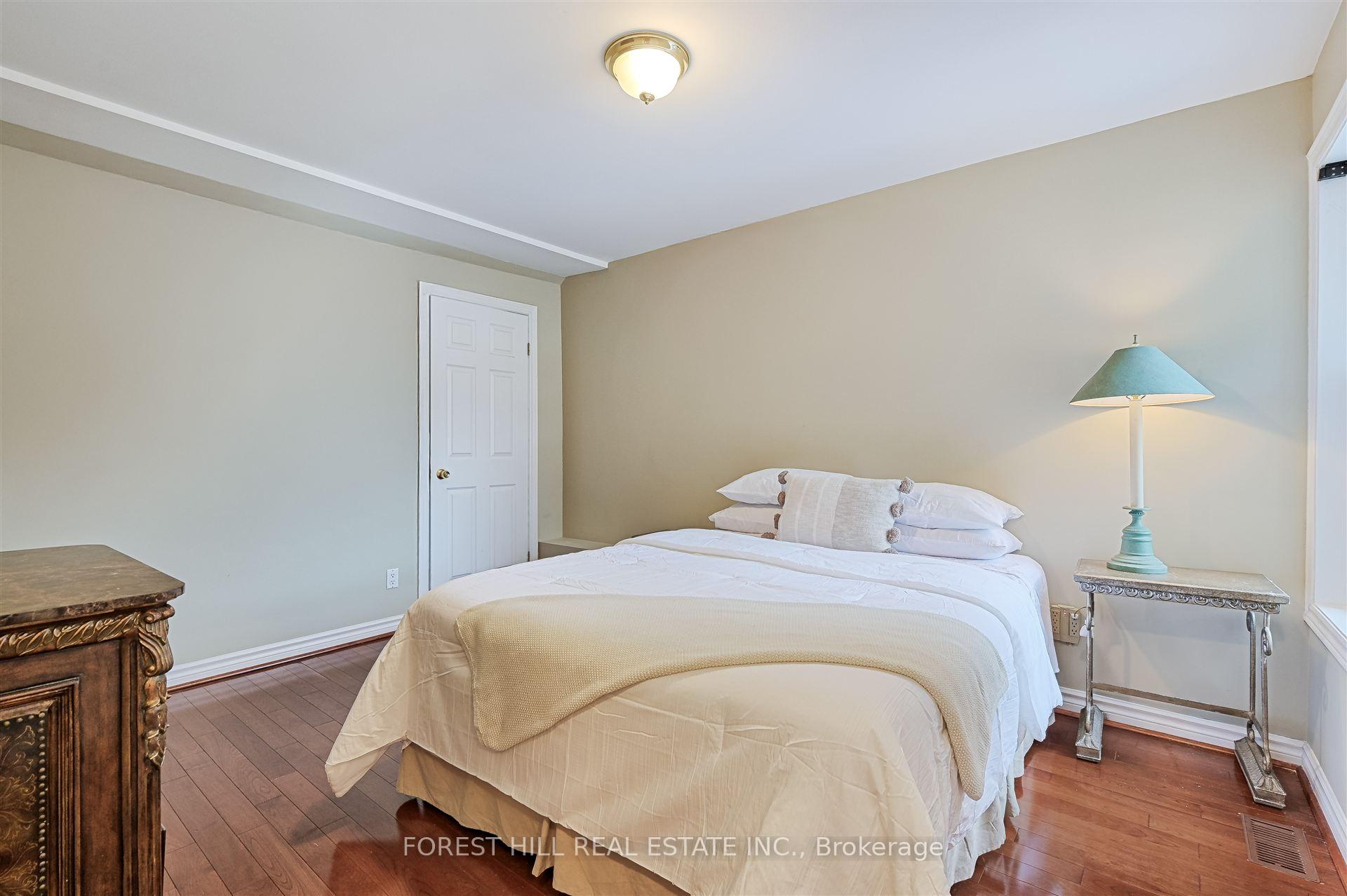 Photo 21 of 135 Major Street, Toronto, University — HOMEH