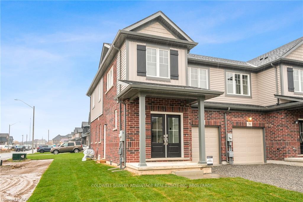 Photo 2 of 66 Alicia Crescent, Thorold, Hurricane/Merrittville — HOMEH