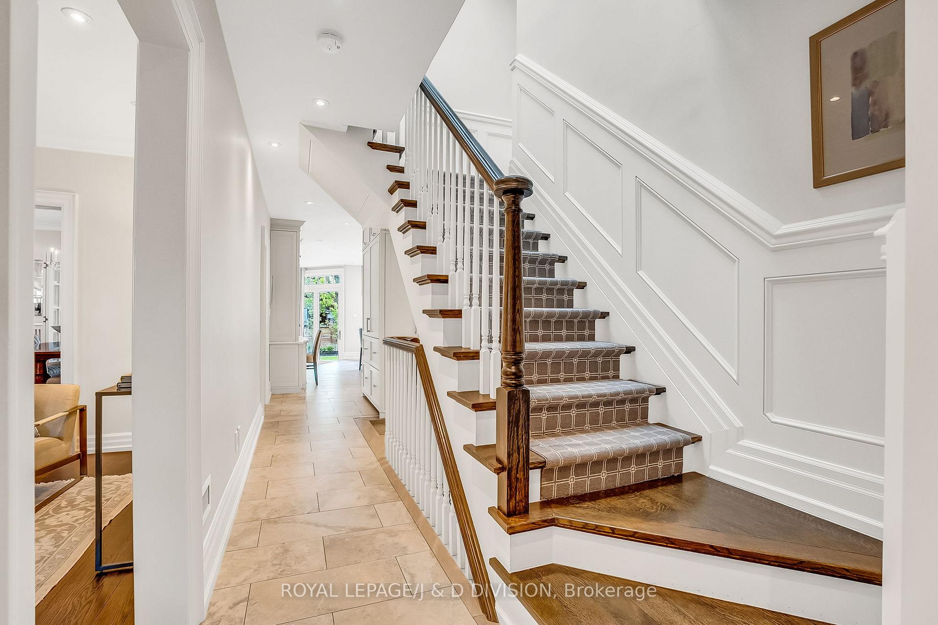 Photo 4 of 15 Hillhurst Boulevard, Toronto, Lawrence Park South — HOMEH