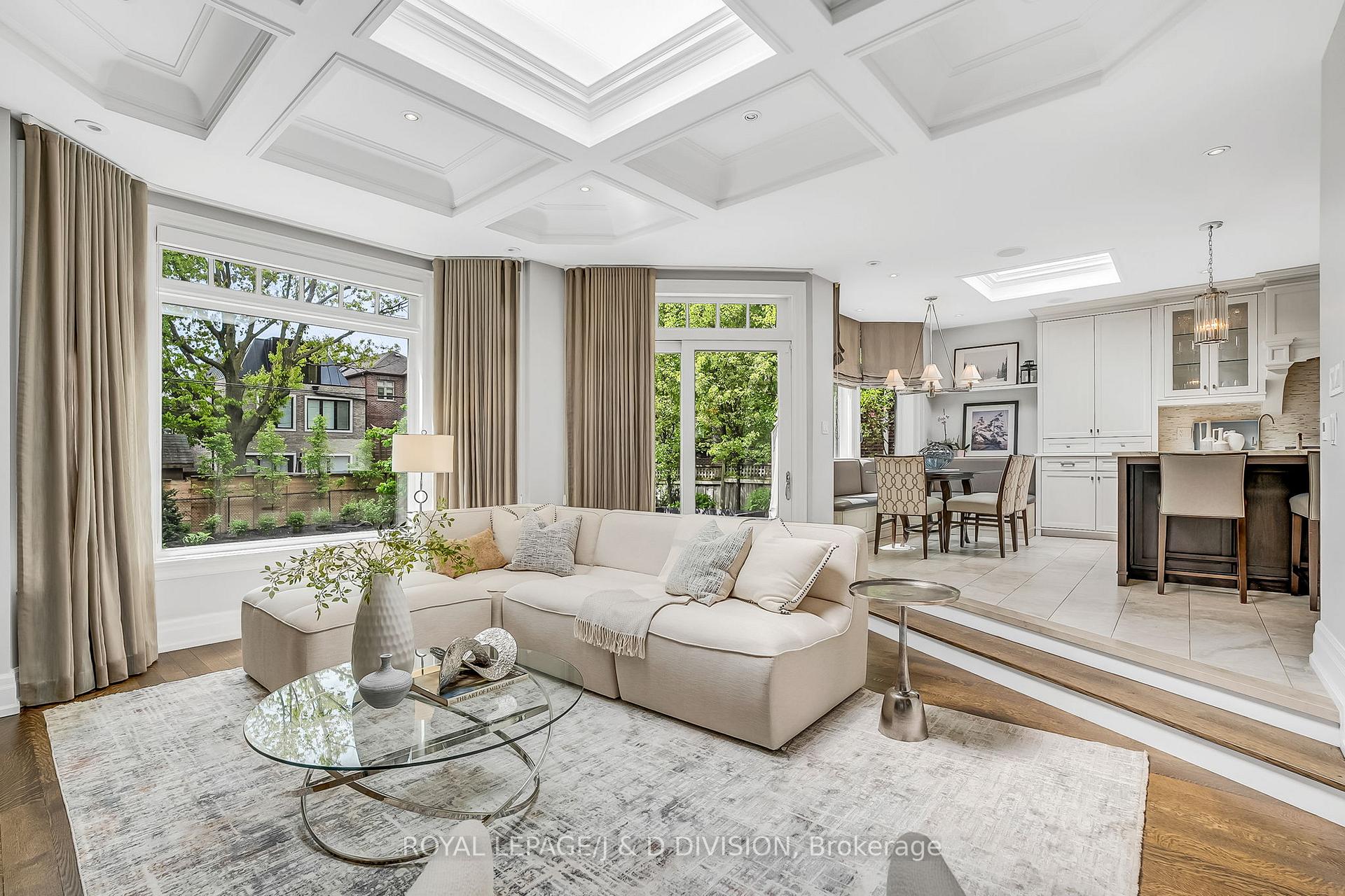 Photo 11 of 15 Hillhurst Boulevard, Toronto, Lawrence Park South — HOMEH