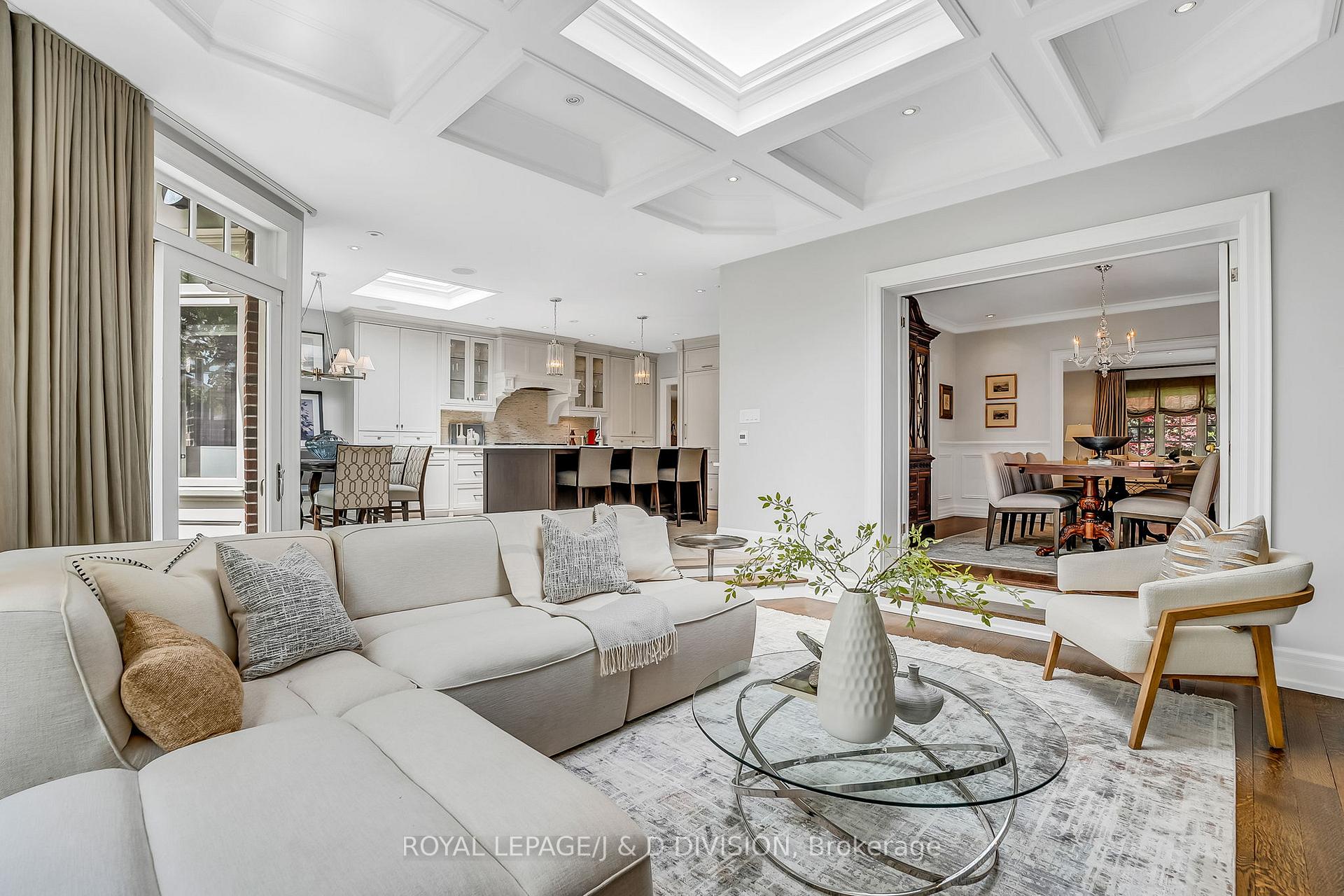 Photo 12 of 15 Hillhurst Boulevard, Toronto, Lawrence Park South — HOMEH