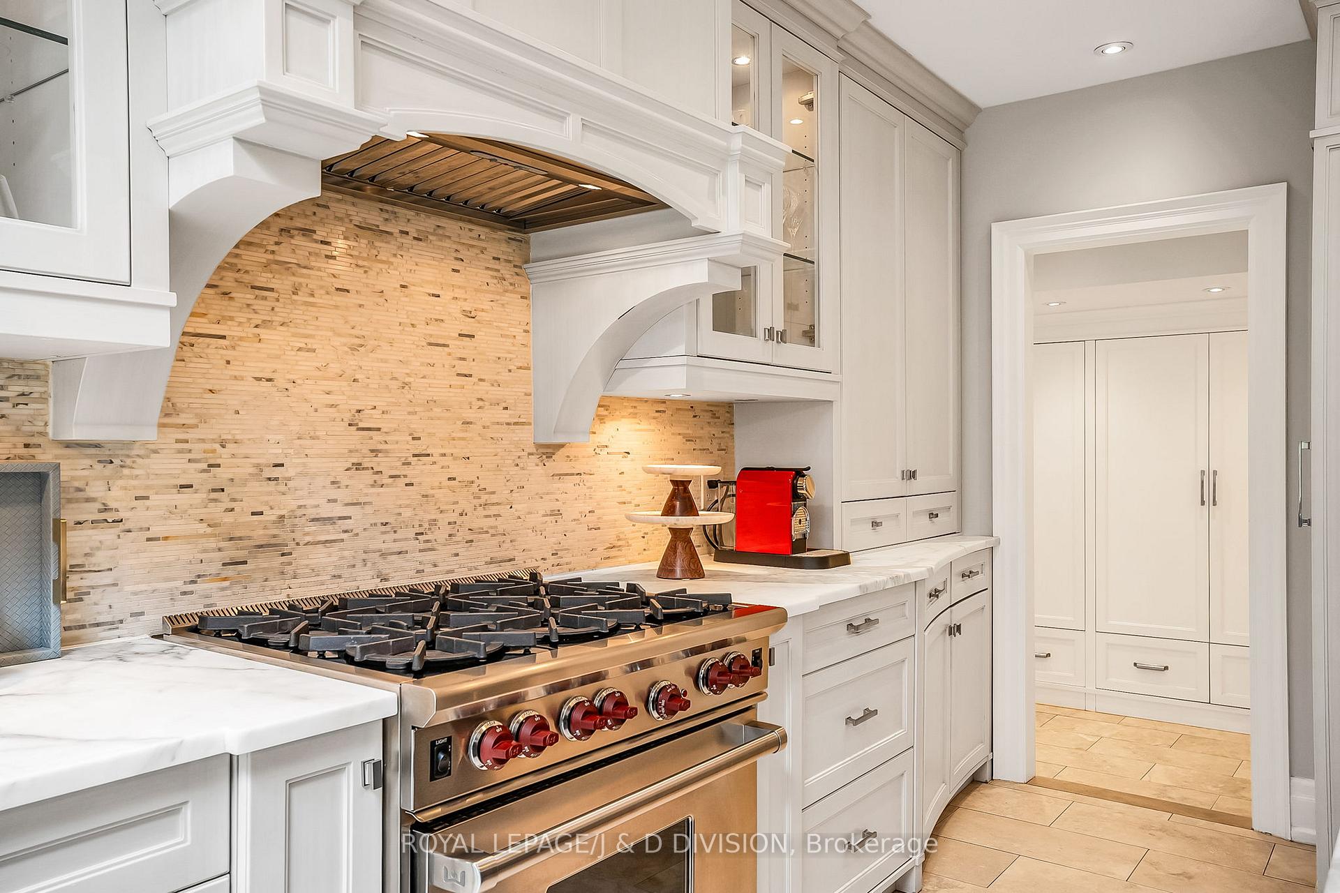 Photo 18 of 15 Hillhurst Boulevard, Toronto, Lawrence Park South — HOMEH