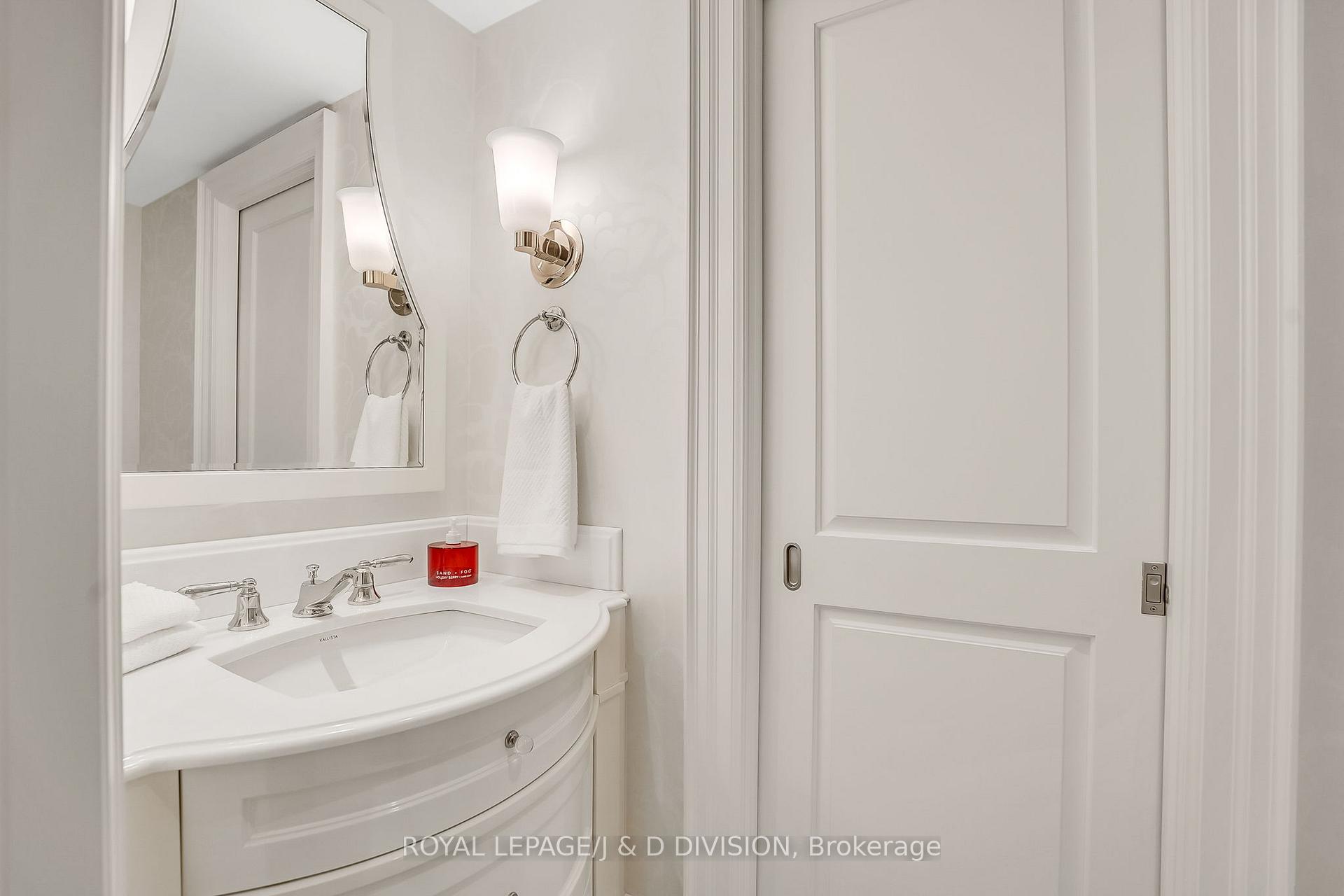 Photo 25 of 15 Hillhurst Boulevard, Toronto, Lawrence Park South — HOMEH