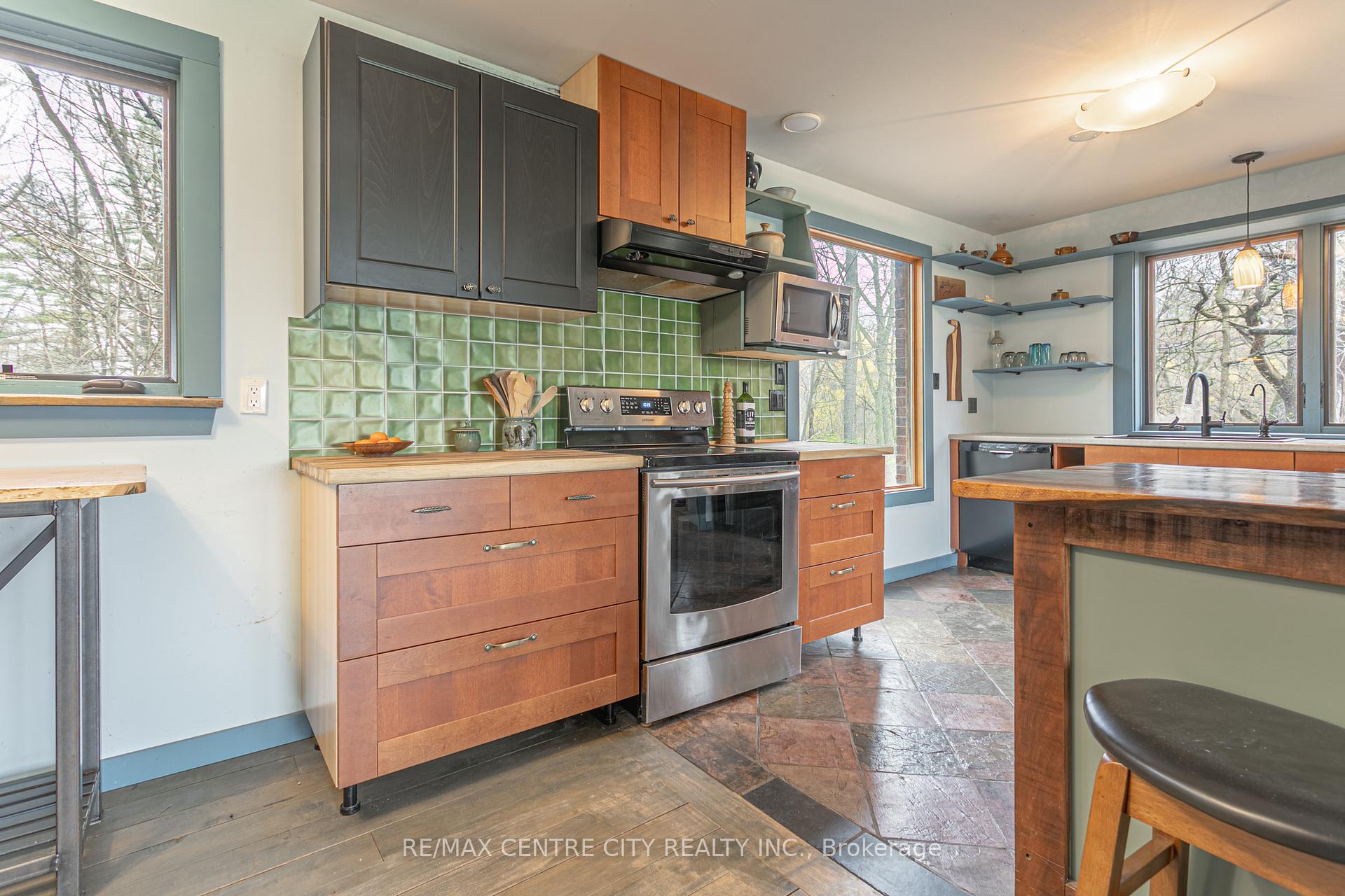 Photo 10 of 5561 Marion Street, Thames Centre, Rural Thames Centre — HOMEH