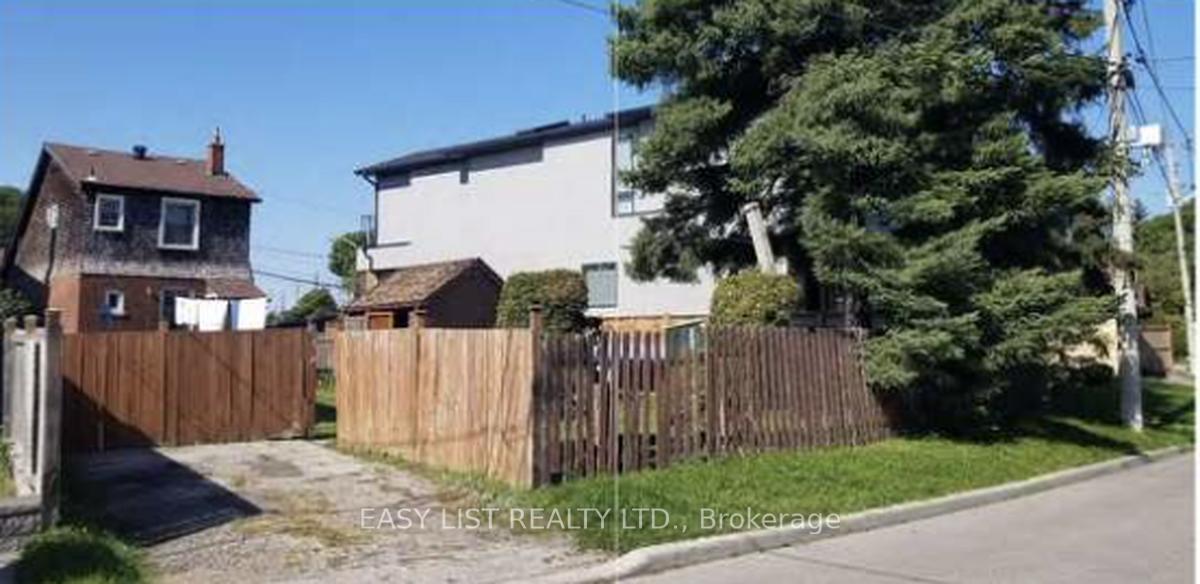 Photo 2 of 22-24 Westlake Crescent, Toronto, Woodbine-Lumsden — HOMEH
