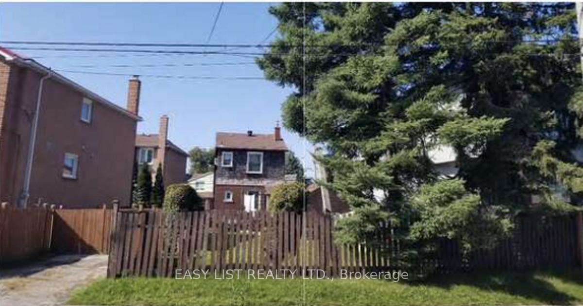 Photo 3 of 22-24 Westlake Crescent, Toronto, Woodbine-Lumsden — HOMEH