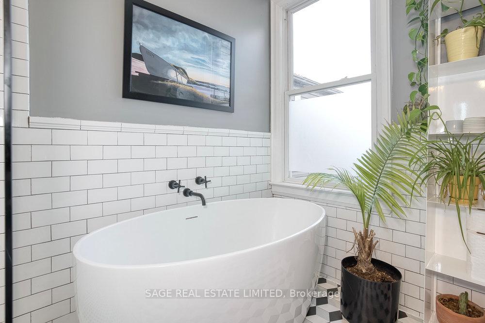 Photo 29 of 76 Mitchell Avenue, Toronto, Niagara — HOMEH