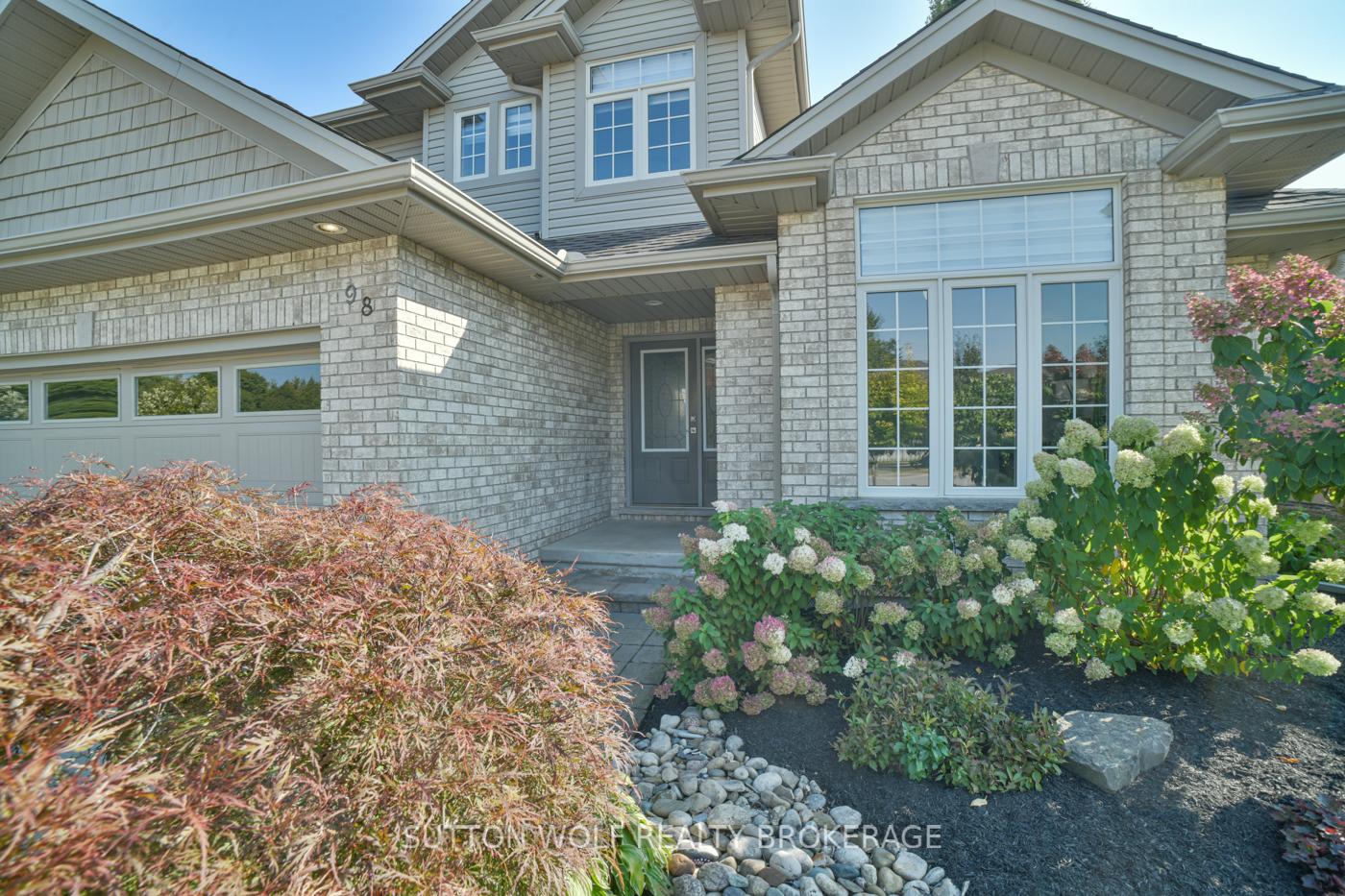 Photo 4 of 98 Steven Street, Strathroy-Caradoc, NE — HOMEH