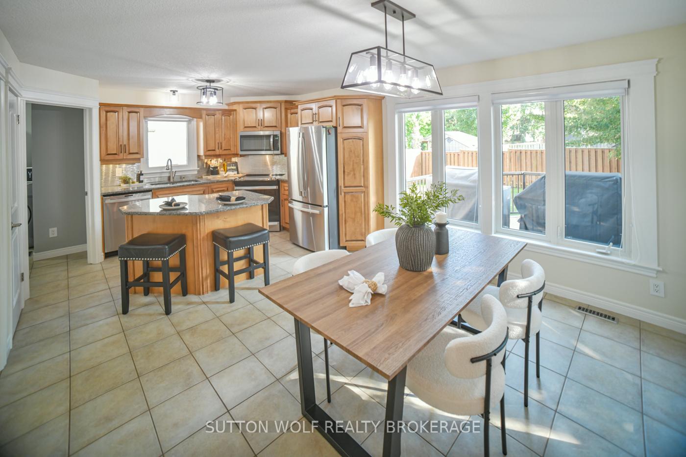 Photo 16 of 98 Steven Street, Strathroy-Caradoc, NE — HOMEH