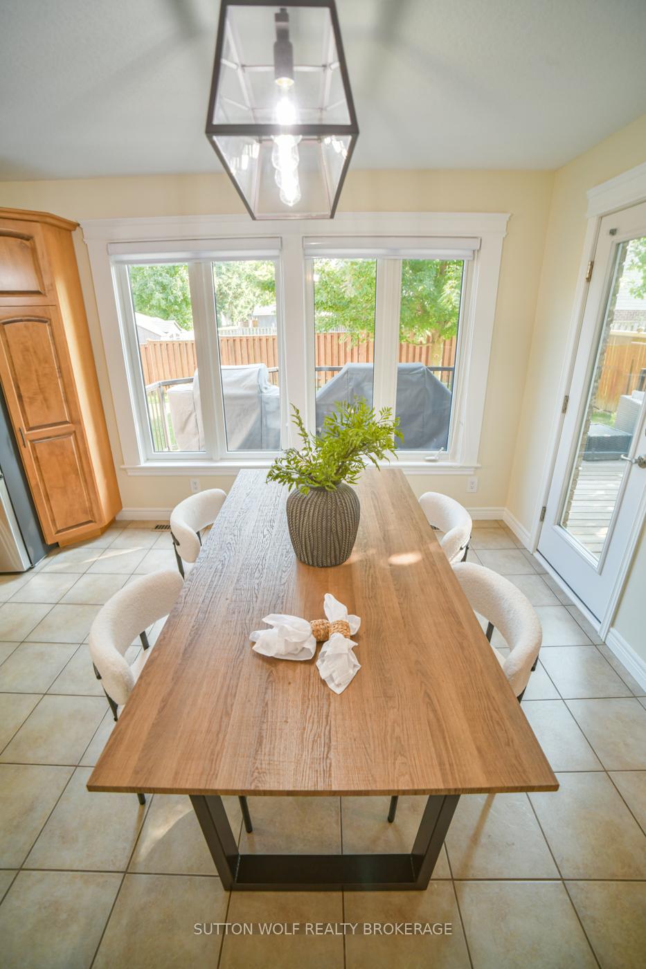 Photo 20 of 98 Steven Street, Strathroy-Caradoc, NE — HOMEH