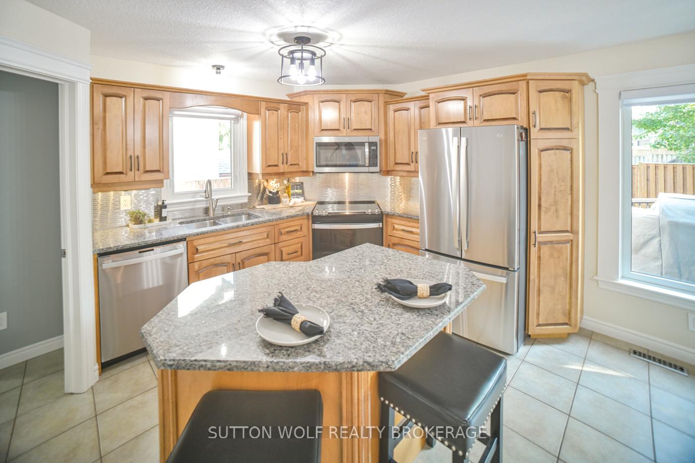 Photo 21 of 98 Steven Street, Strathroy-Caradoc, NE — HOMEH