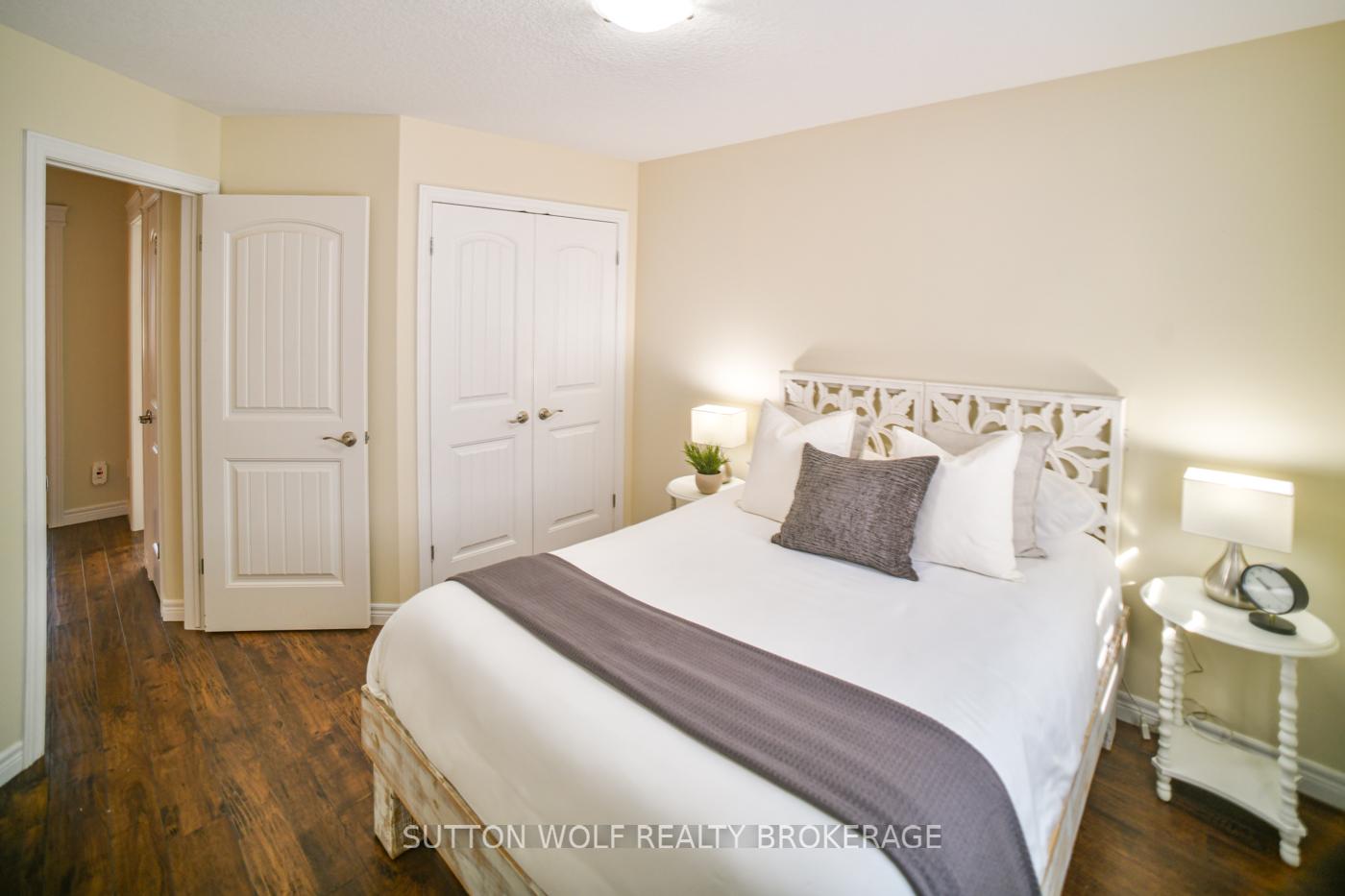 Photo 41 of 98 Steven Street, Strathroy-Caradoc, NE — HOMEH