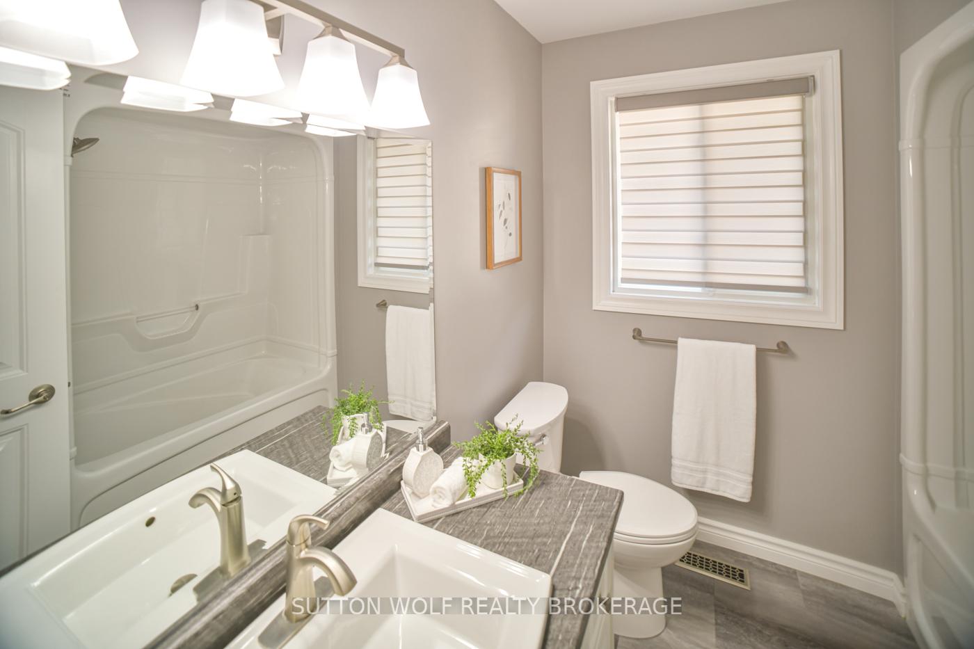Photo 42 of 98 Steven Street, Strathroy-Caradoc, NE — HOMEH