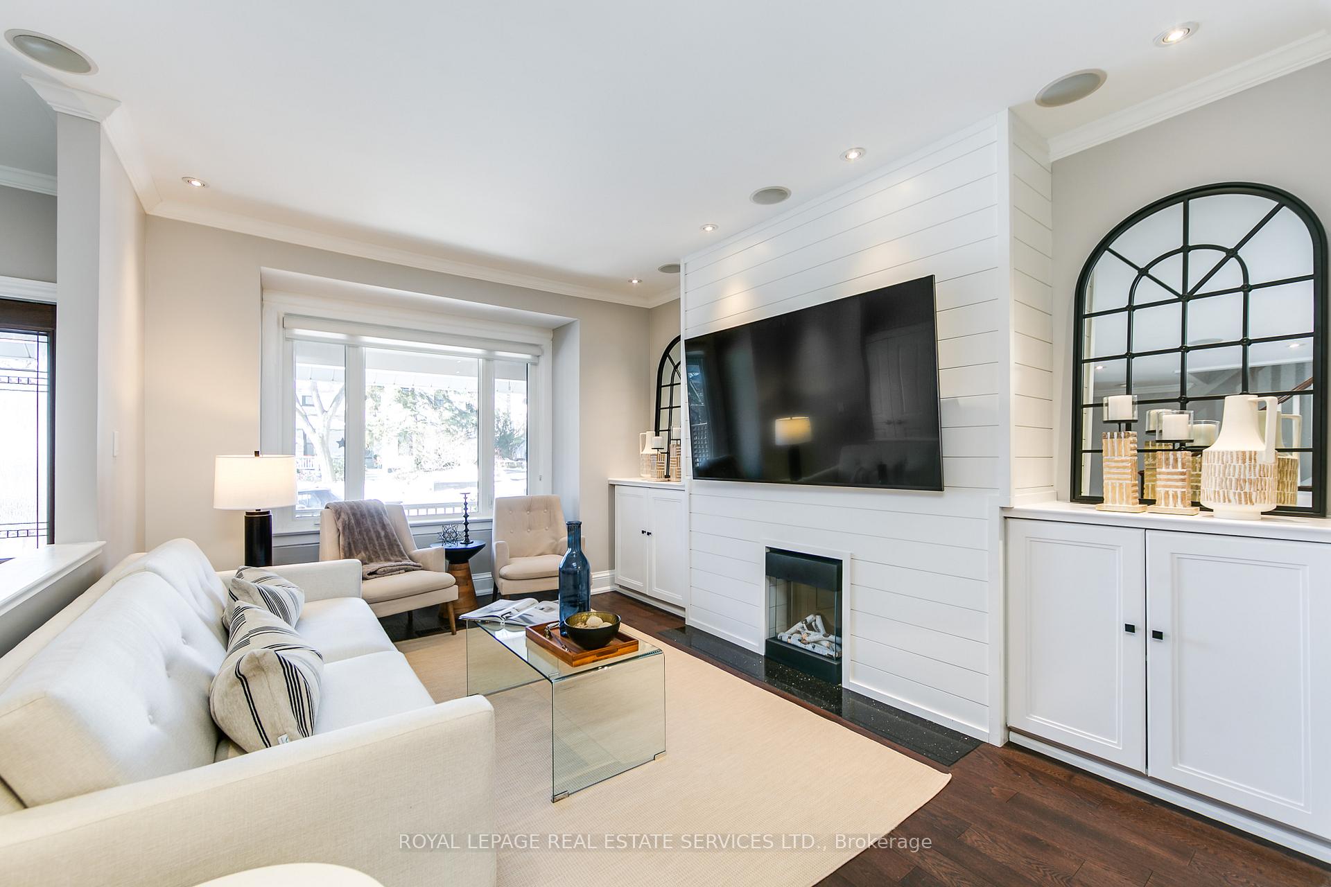 Photo 3 of 61 Spruce Hill Road, Toronto, The Beaches — HOMEH