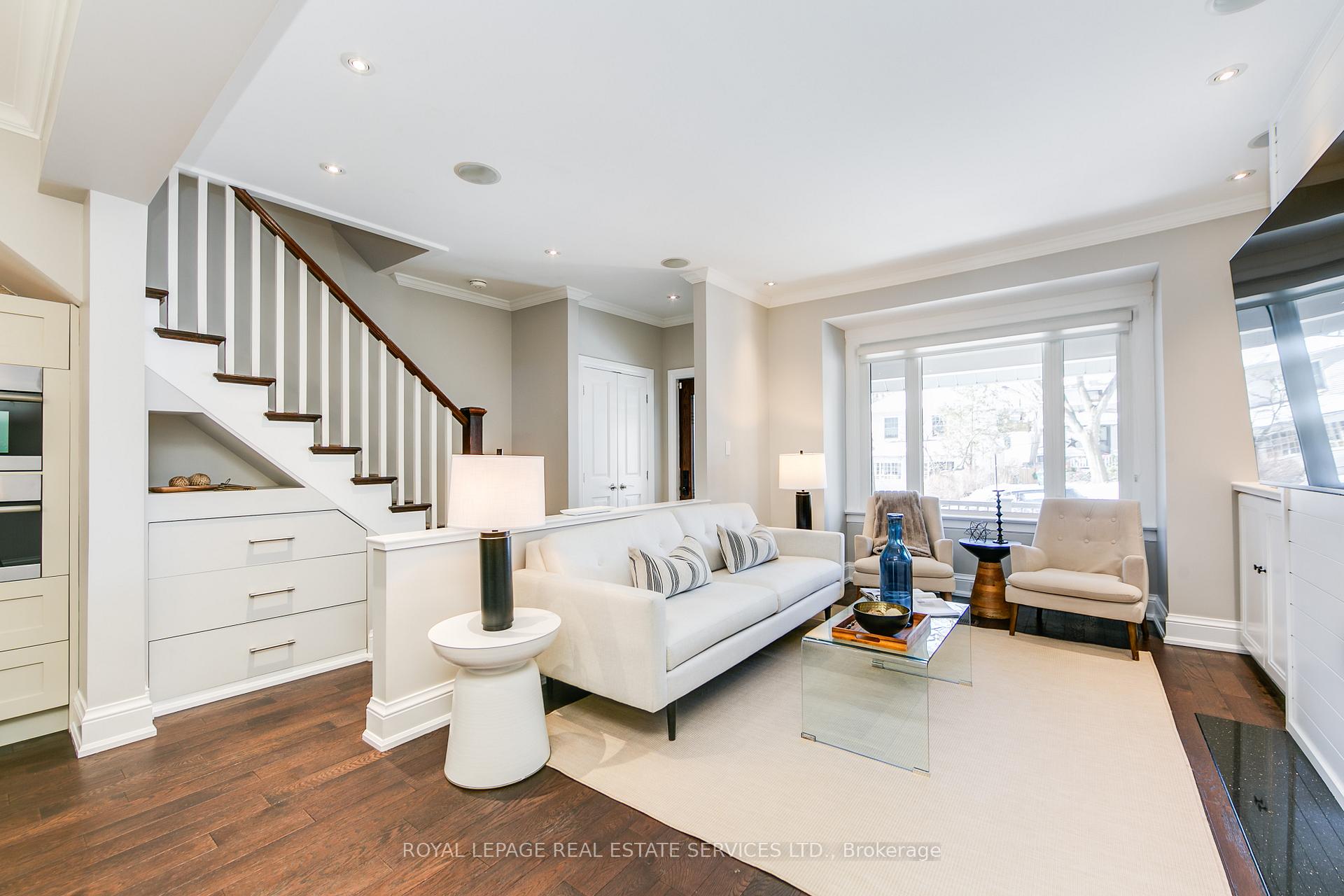 Photo 4 of 61 Spruce Hill Road, Toronto, The Beaches — HOMEH