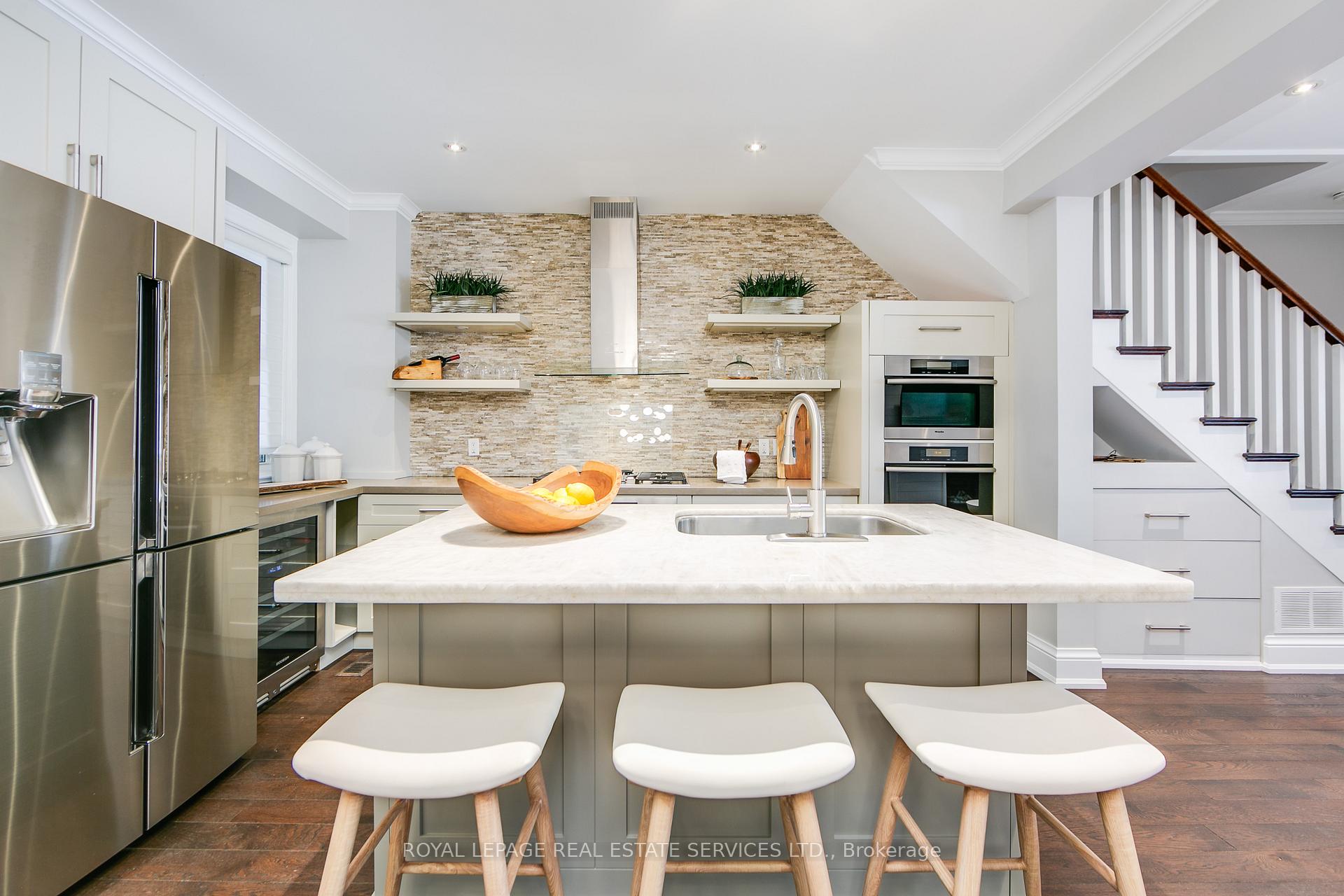 Photo 9 of 61 Spruce Hill Road, Toronto, The Beaches — HOMEH