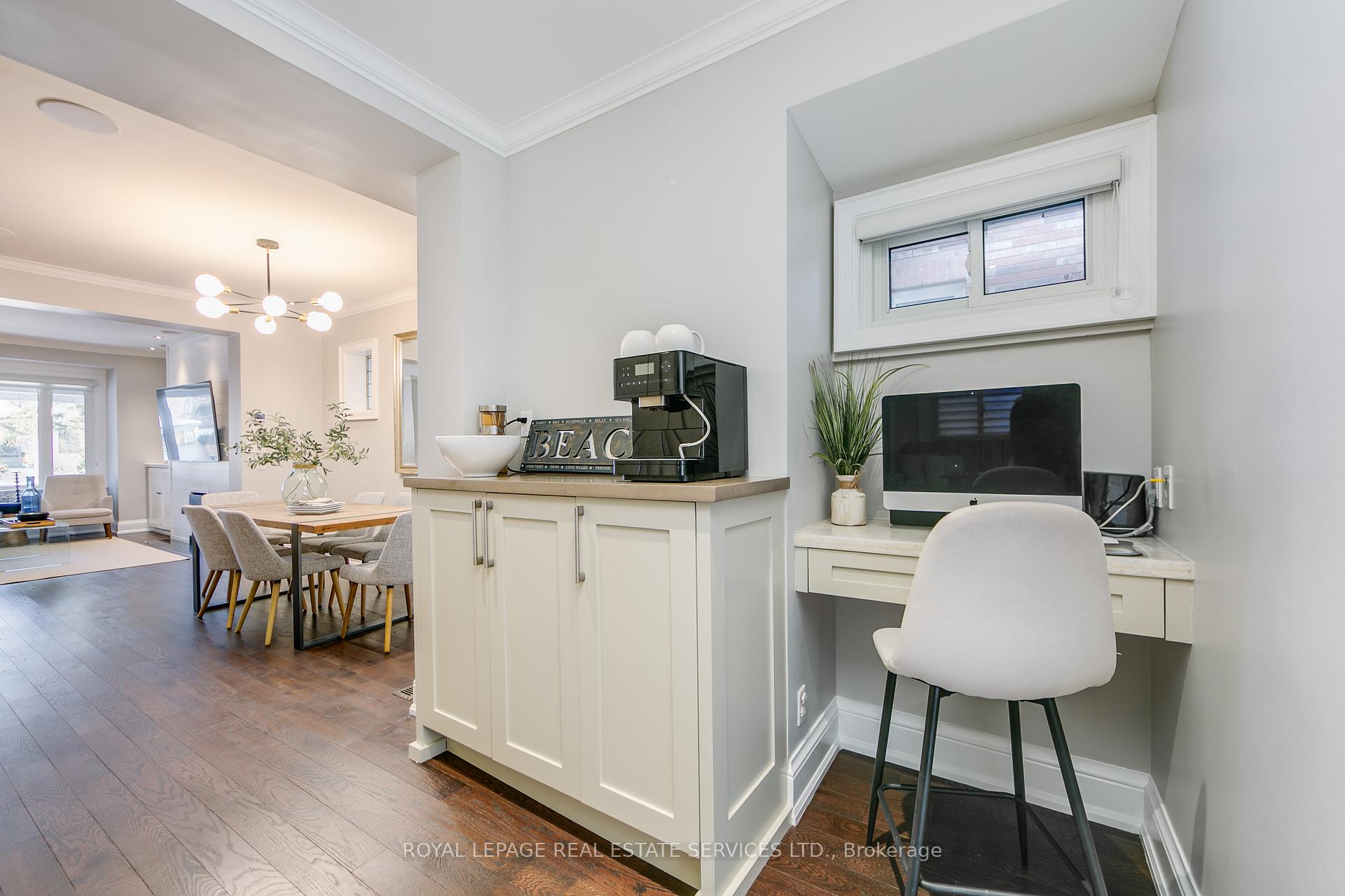 Photo 11 of 61 Spruce Hill Road, Toronto, The Beaches — HOMEH