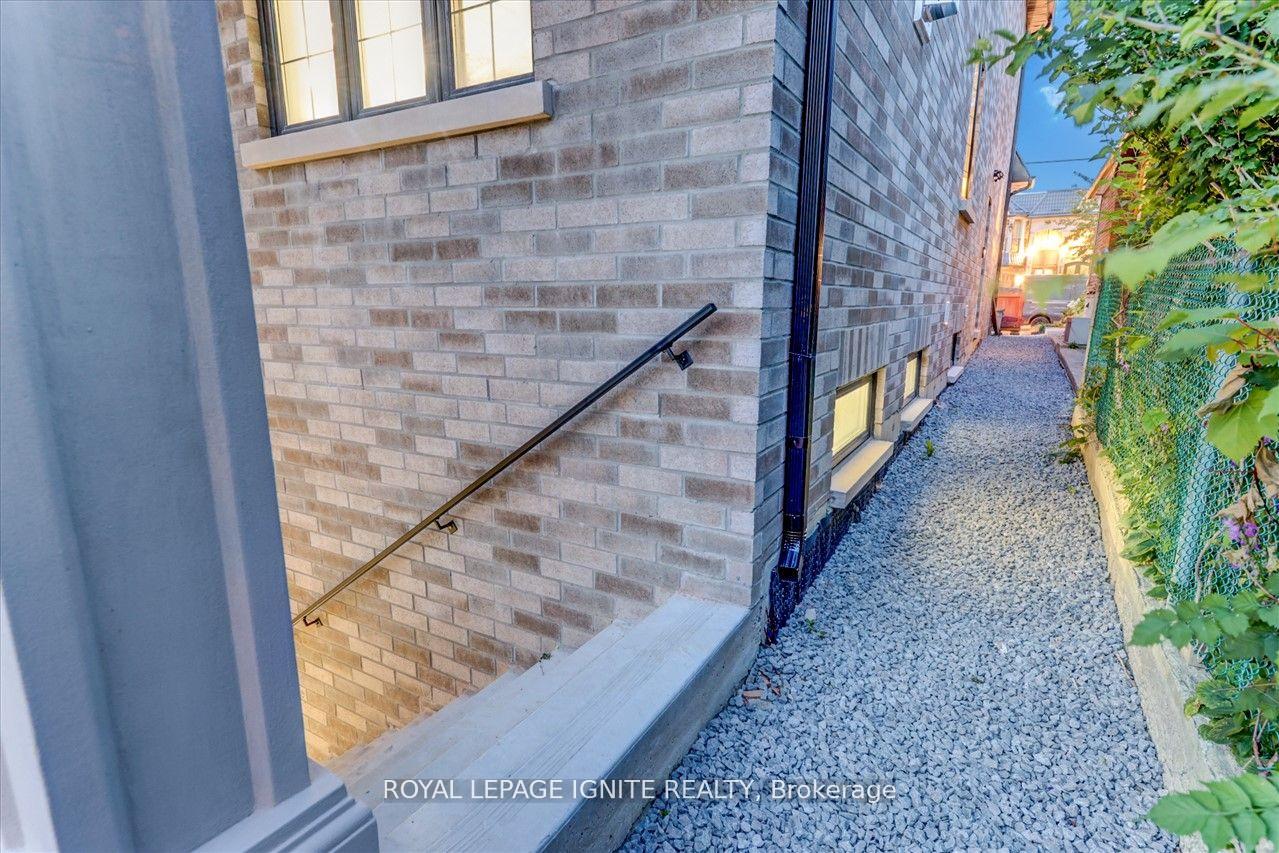 Photo 2 of Unit Bsmt, 86 Cleta Drive, Scarborough, Kennedy Park — HOMEH