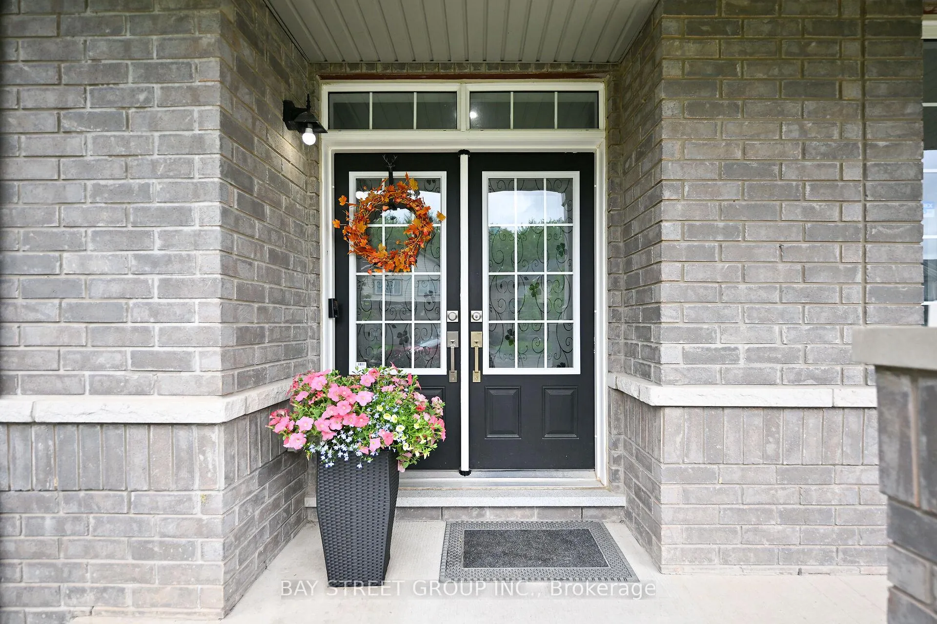 Photo 5 of 19 Froggy Drive, Thorold, Hurricane/Merrittville — HOMEH