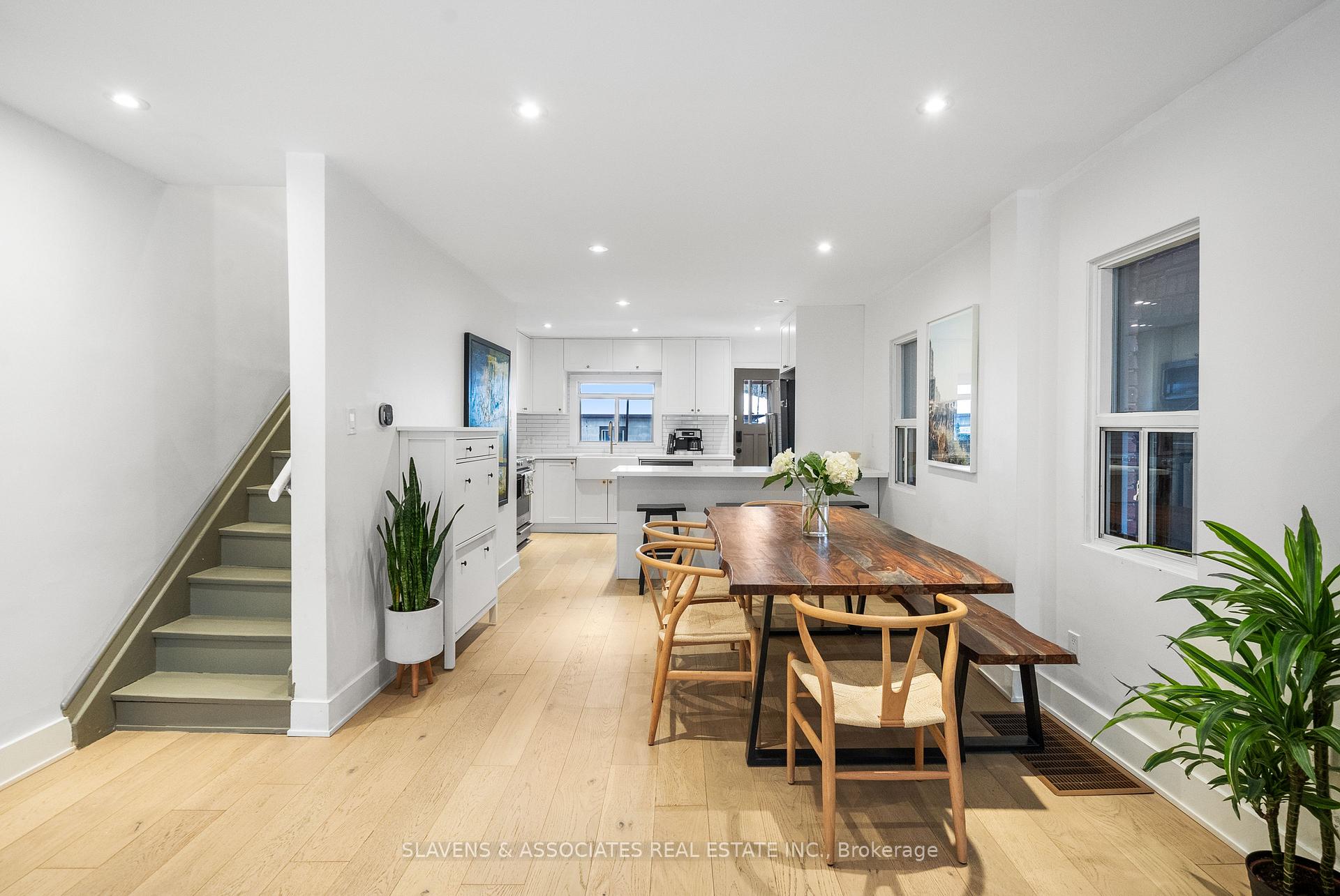 Photo 3 of 11 Hursting Avenue, Toronto, Oakwood Village — HOMEH