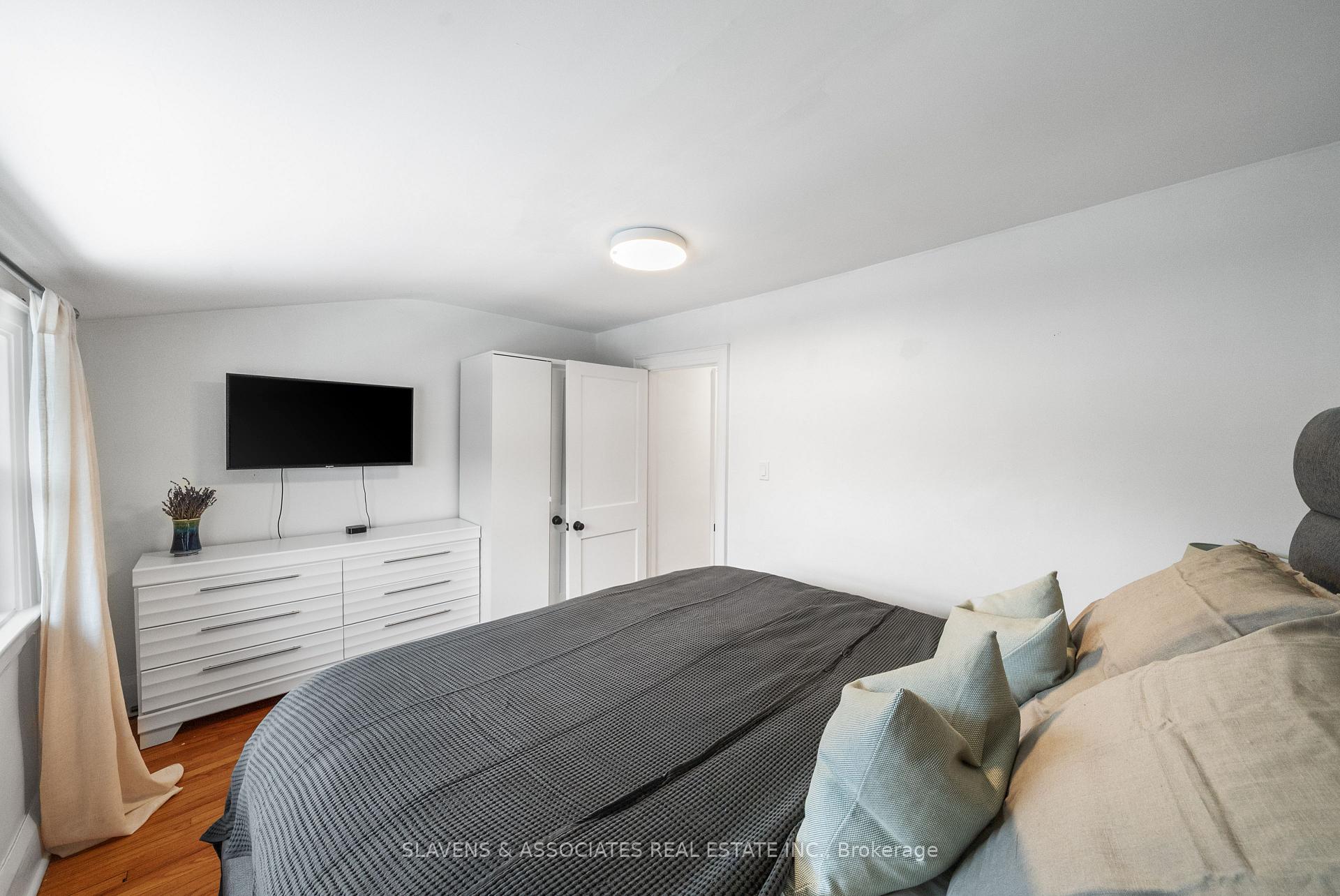 Photo 20 of 11 Hursting Avenue, Toronto, Oakwood Village — HOMEH