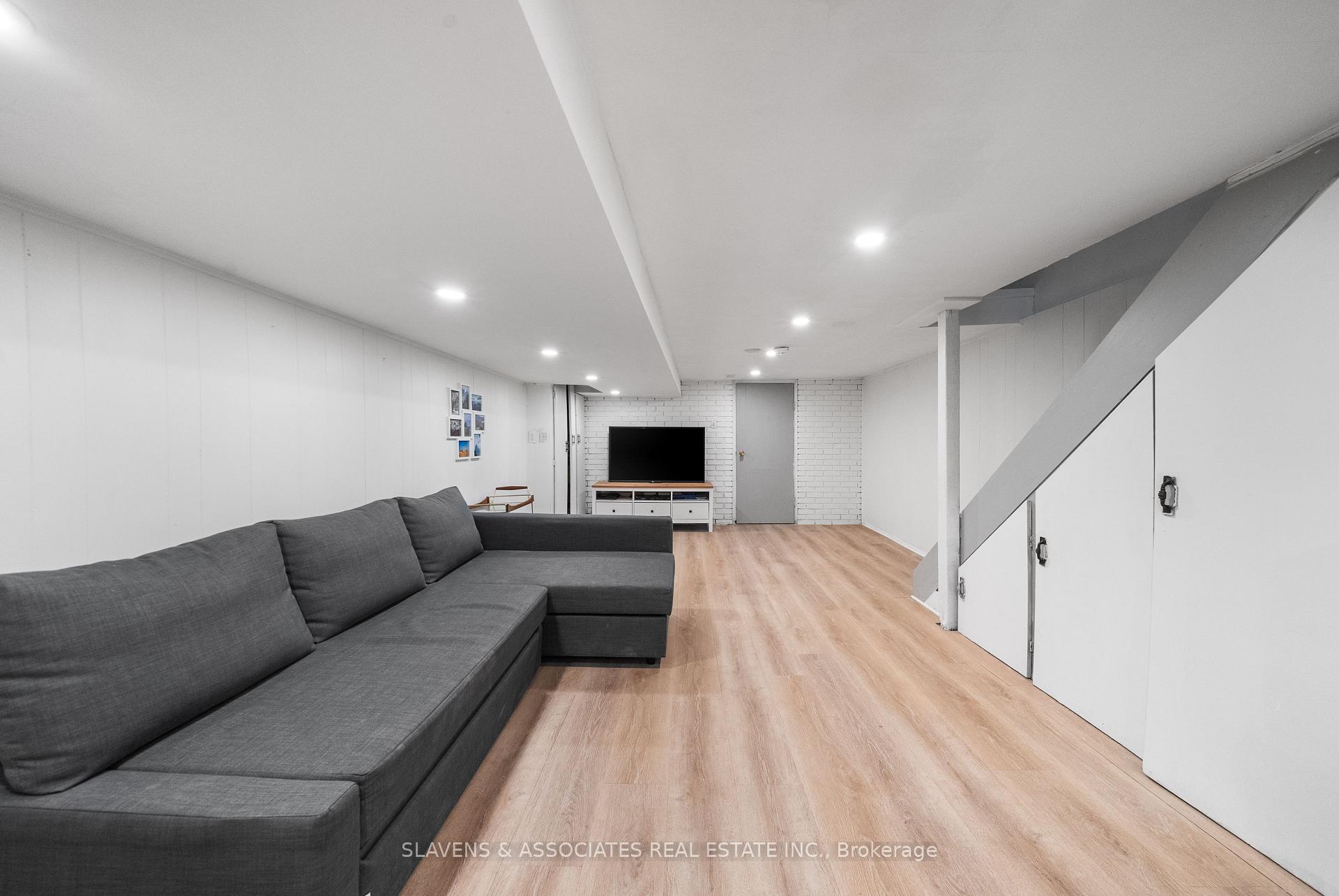 Photo 16 of 11 Hursting Avenue, Toronto, Oakwood Village — HOMEH