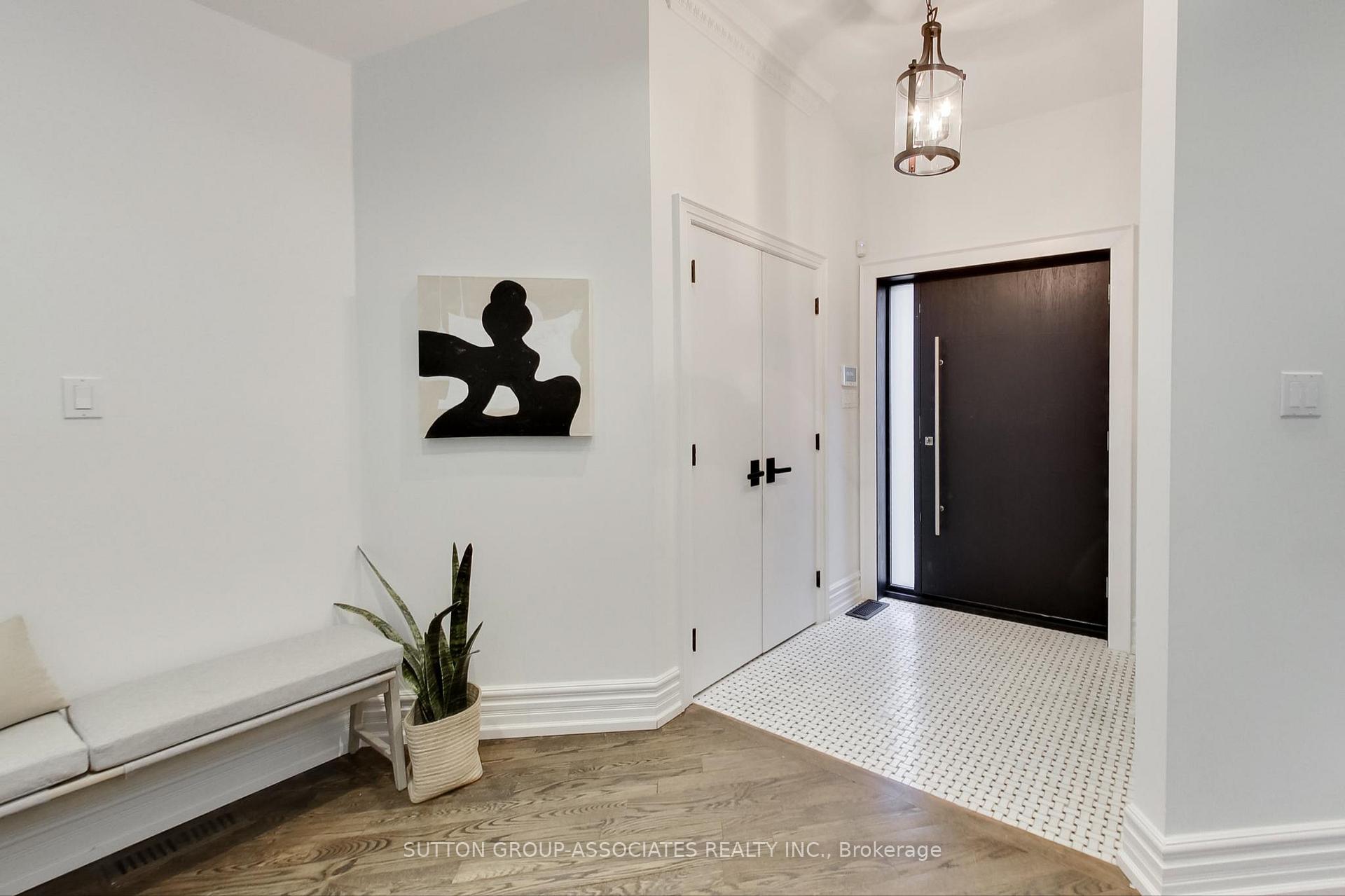 Photo 3 of 641 St Germain Avenue, Toronto, Bedford Park-Nortown — HOMEH
