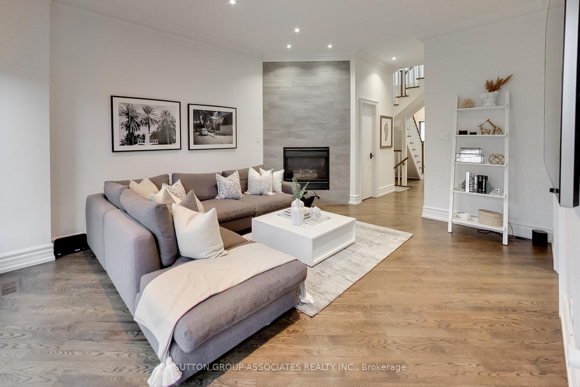 Photo 12 of 641 St Germain Avenue, Toronto, Bedford Park-Nortown — HOMEH