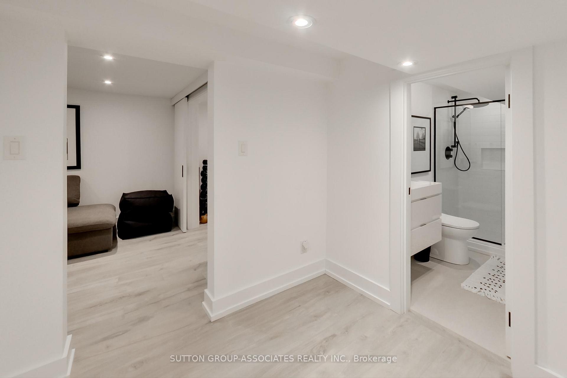 Photo 41 of 641 St Germain Avenue, Toronto, Bedford Park-Nortown — HOMEH