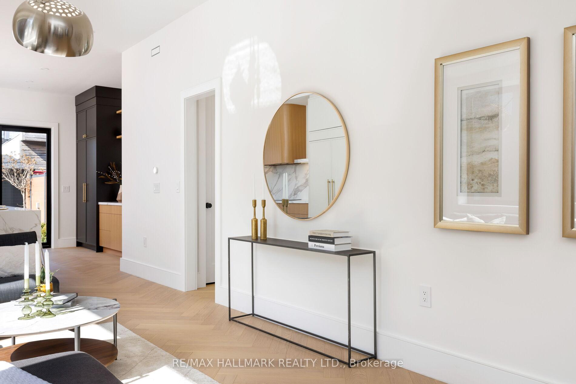 Photo 4 of 108 Crawford Street, Toronto, Trinity-Bellwoods — HOMEH