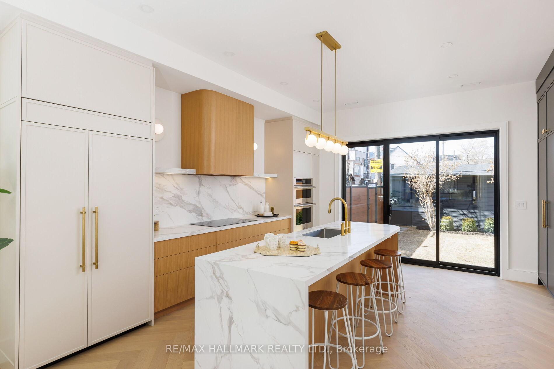 Photo 5 of 108 Crawford Street, Toronto, Trinity-Bellwoods — HOMEH