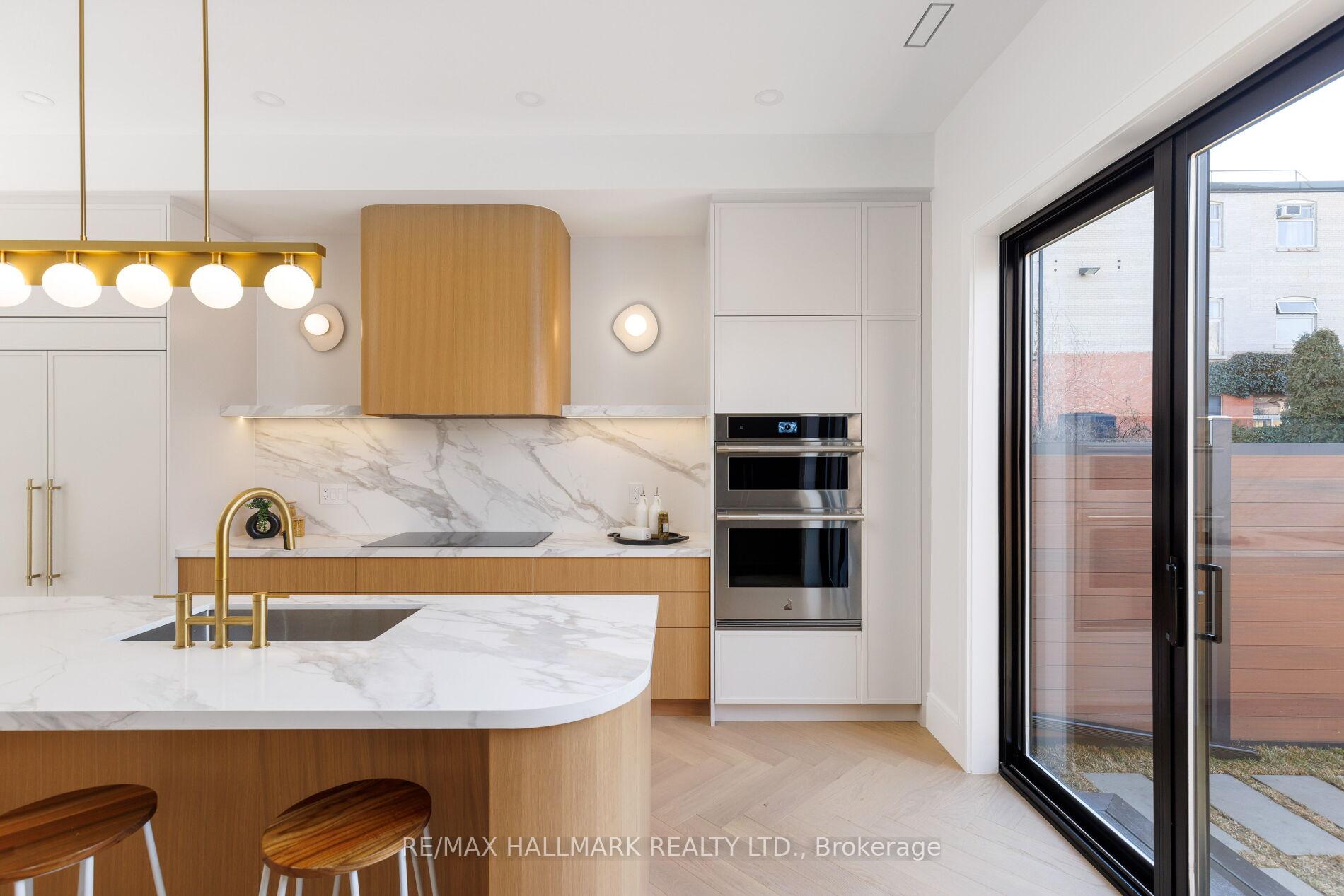 Photo 6 of 108 Crawford Street, Toronto, Trinity-Bellwoods — HOMEH