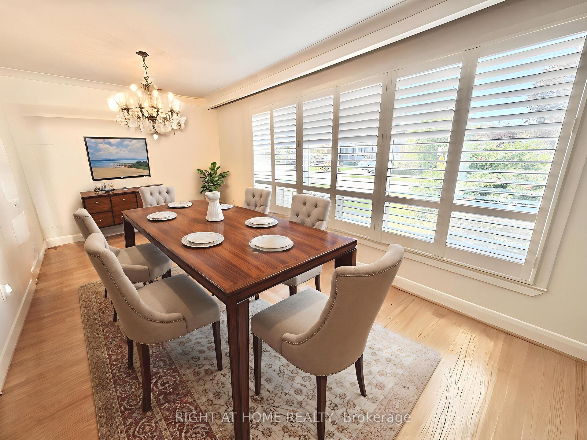 Photo 3 of 37 Gooderham Drive, Scarborough, Wexford-Maryvale — HOMEH