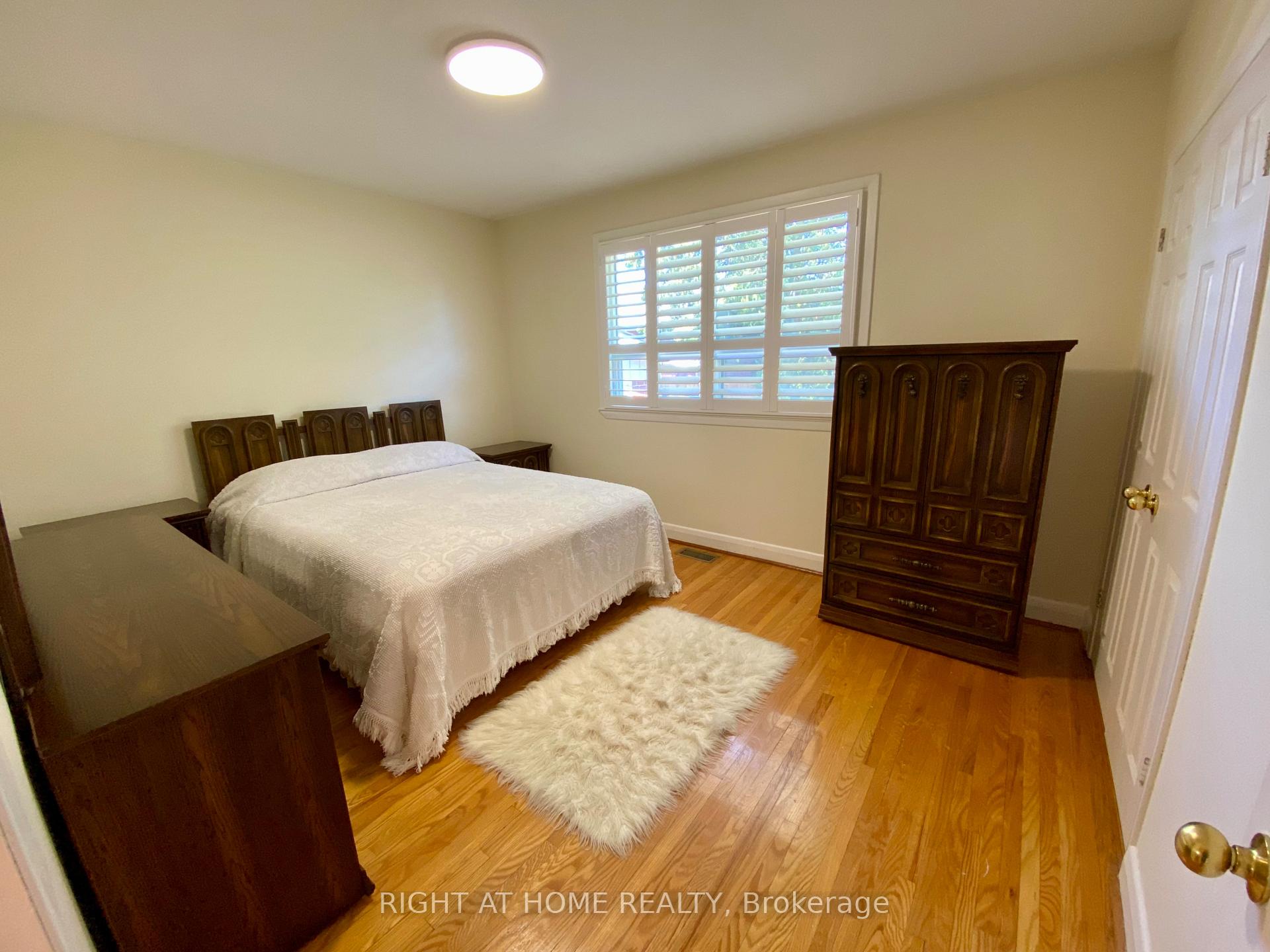 Photo 14 of 37 Gooderham Drive, Scarborough, Wexford-Maryvale — HOMEH