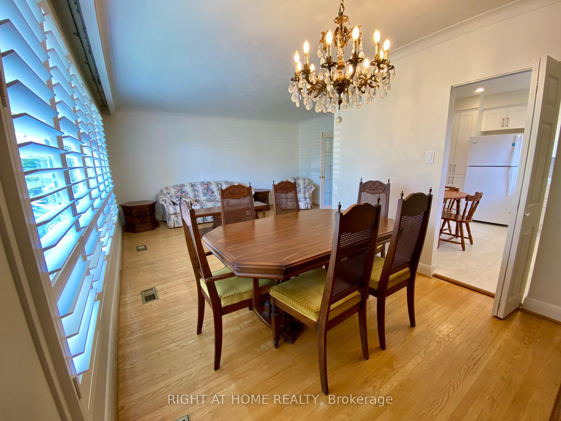 Photo 23 of 37 Gooderham Drive, Scarborough, Wexford-Maryvale — HOMEH