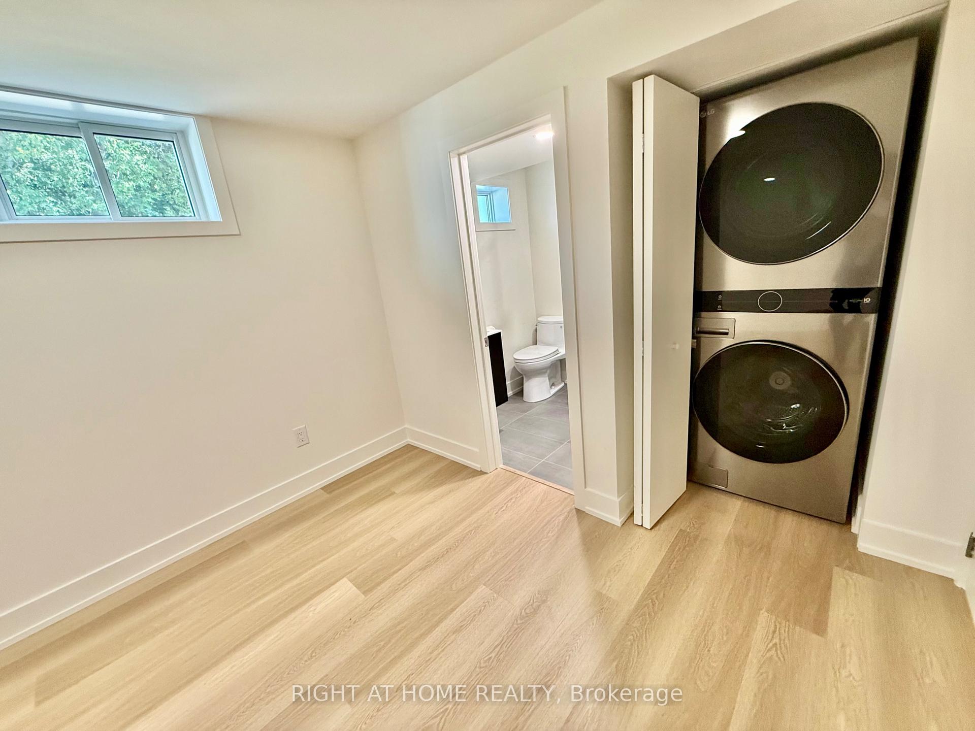 Photo 34 of 37 Gooderham Drive, Scarborough, Wexford-Maryvale — HOMEH