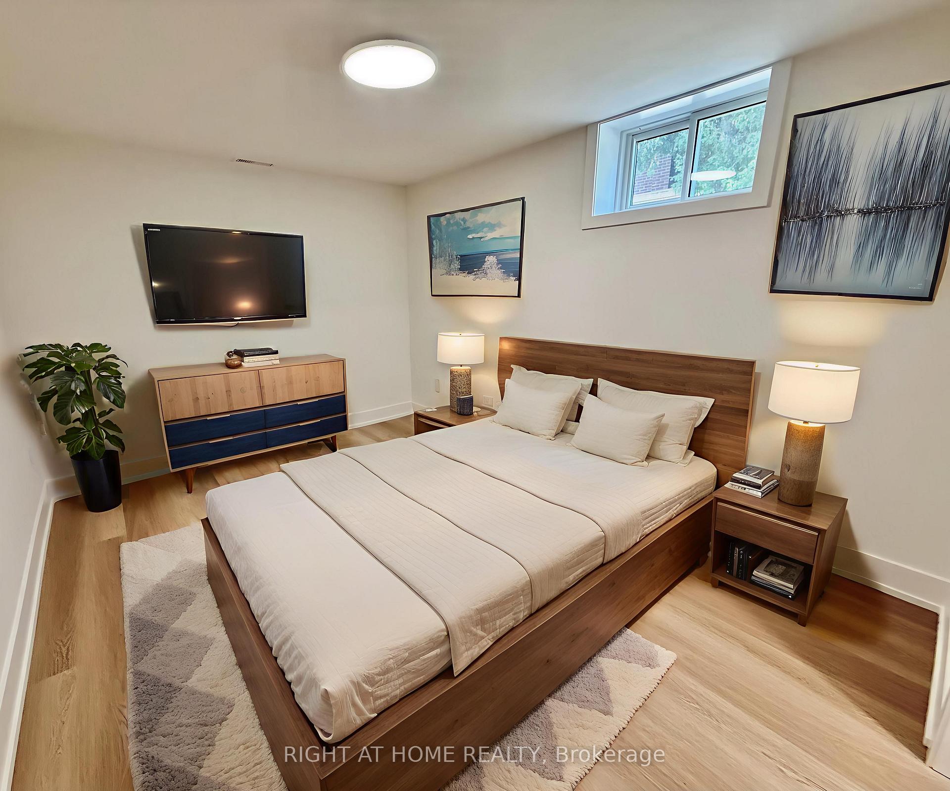 Photo 39 of 37 Gooderham Drive, Scarborough, Wexford-Maryvale — HOMEH