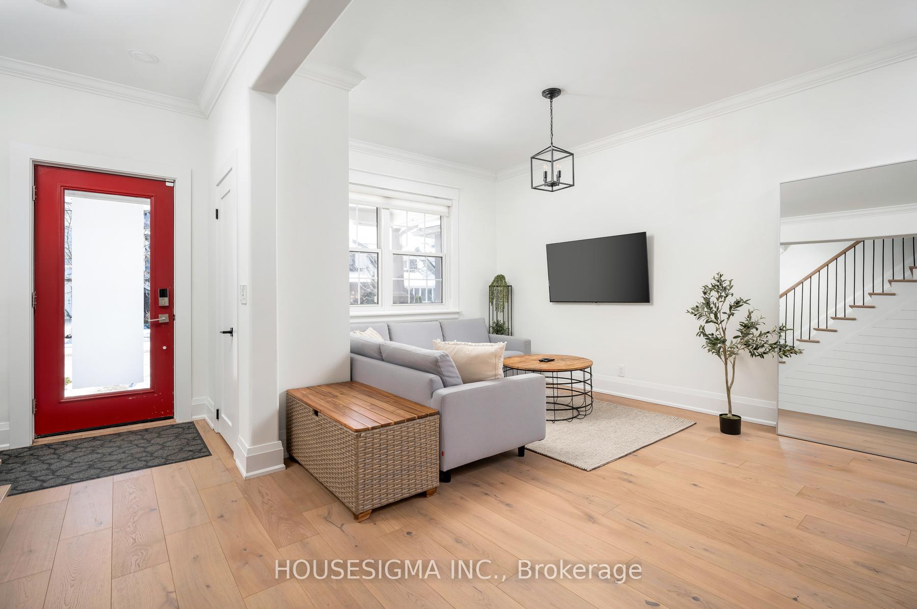 Photo 9 of 308 Kingswood Road, Toronto, The Beaches — HOMEH