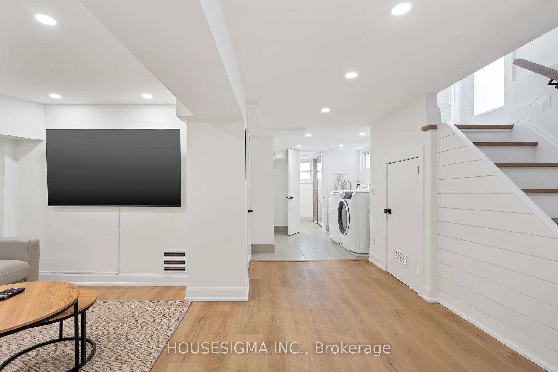 Photo 28 of 308 Kingswood Road, Toronto, The Beaches — HOMEH