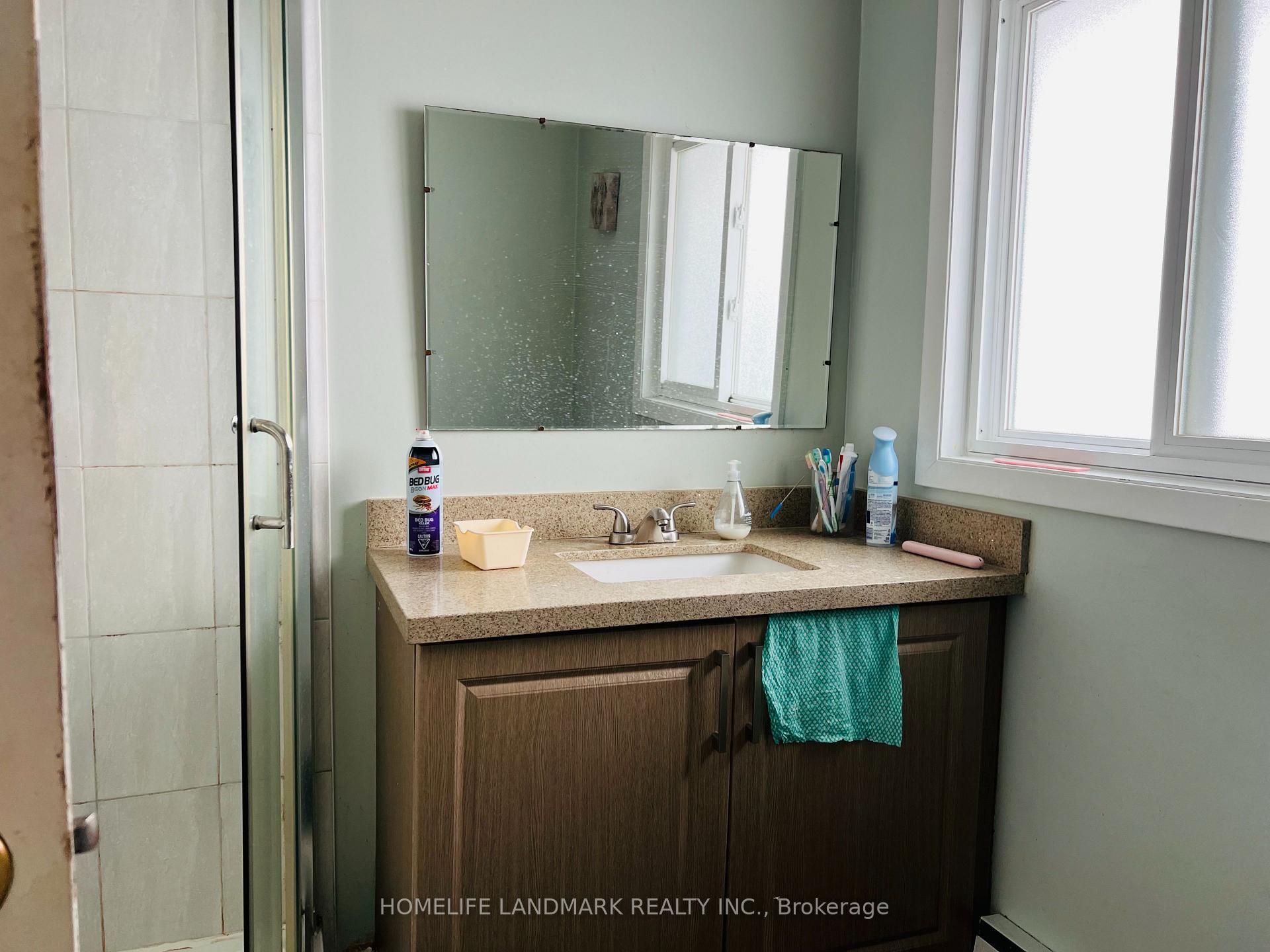 Photo 11 of 51 Malamute Crescent, Scarborough, Tam O'Shanter-Sullivan — HOMEH