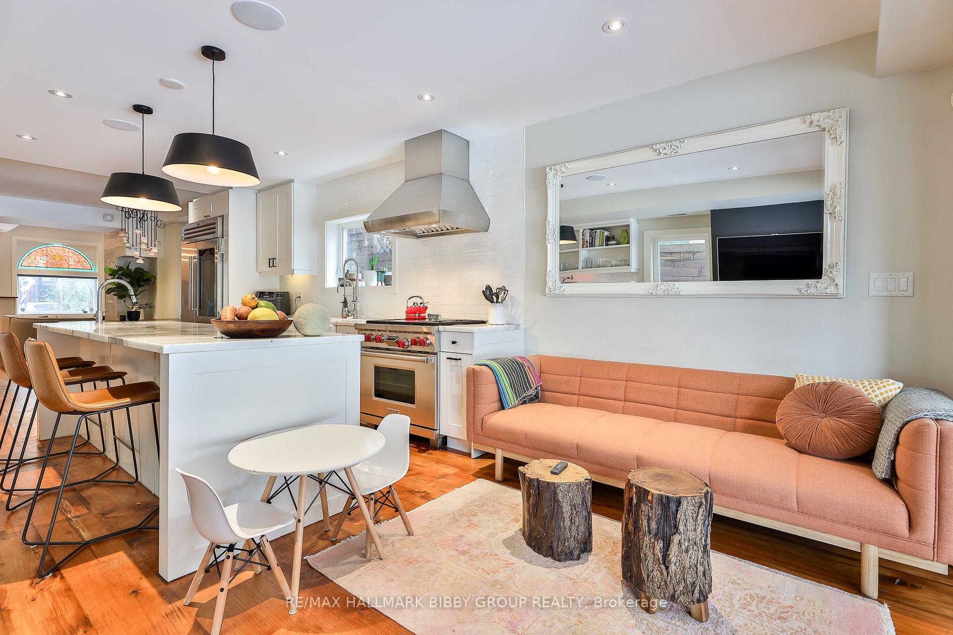 Photo 10 of 14 Delaware Avenue, Toronto, Palmerston-Little Italy — HOMEH