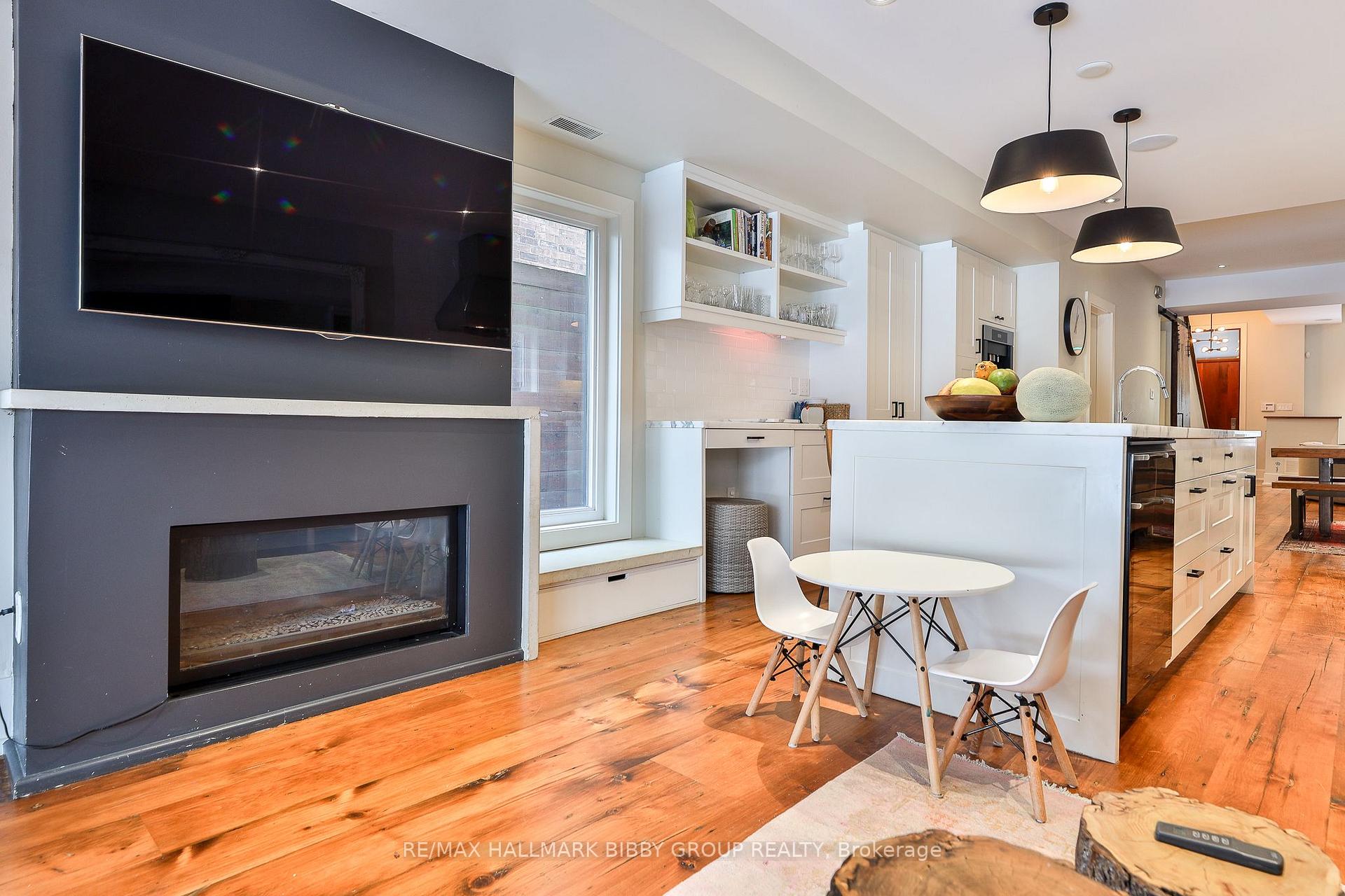 Photo 13 of 14 Delaware Avenue, Toronto, Palmerston-Little Italy — HOMEH