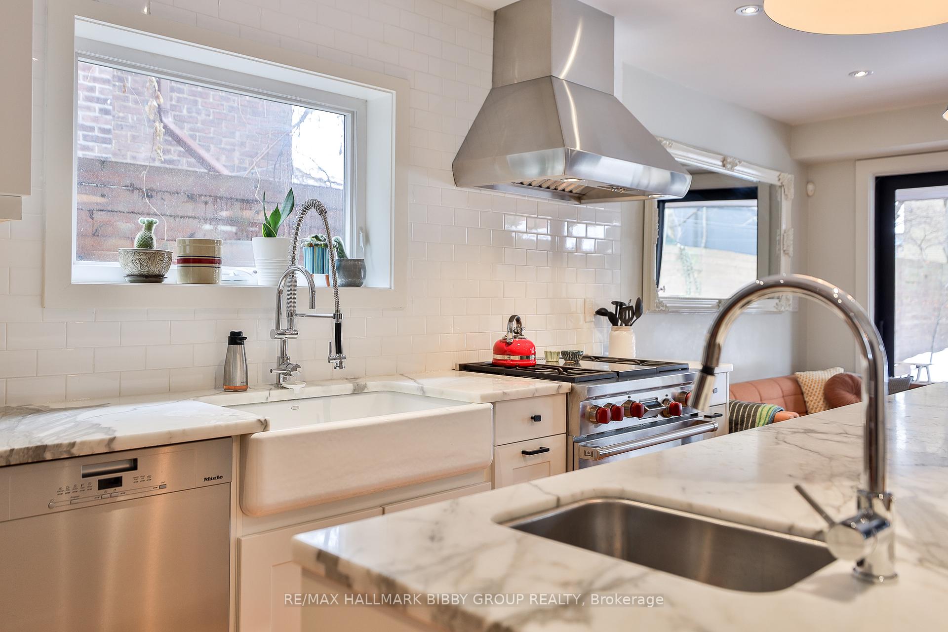Photo 16 of 14 Delaware Avenue, Toronto, Palmerston-Little Italy — HOMEH