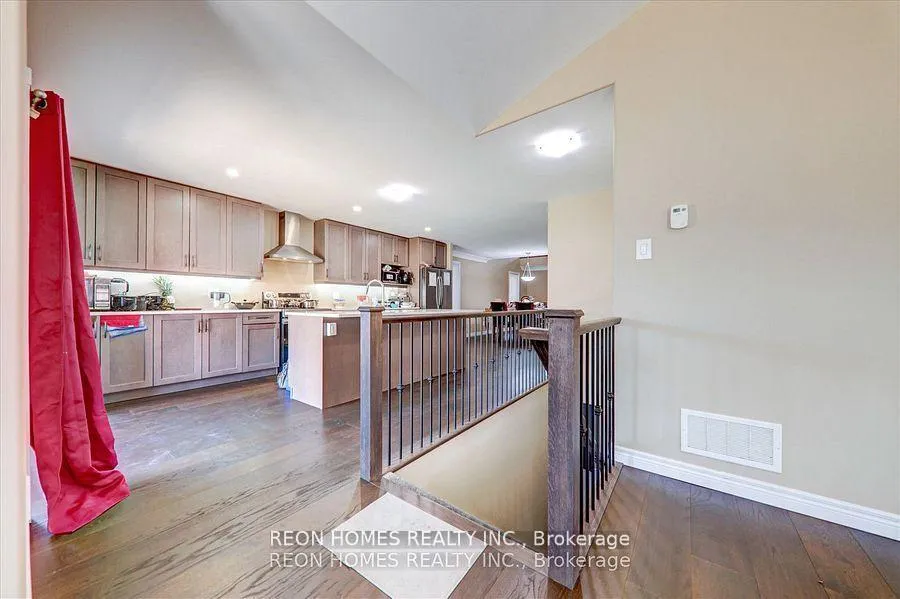 Photo 20 of 42 York Drive, Peterborough, Monaghan Ward 2 — HOMEH