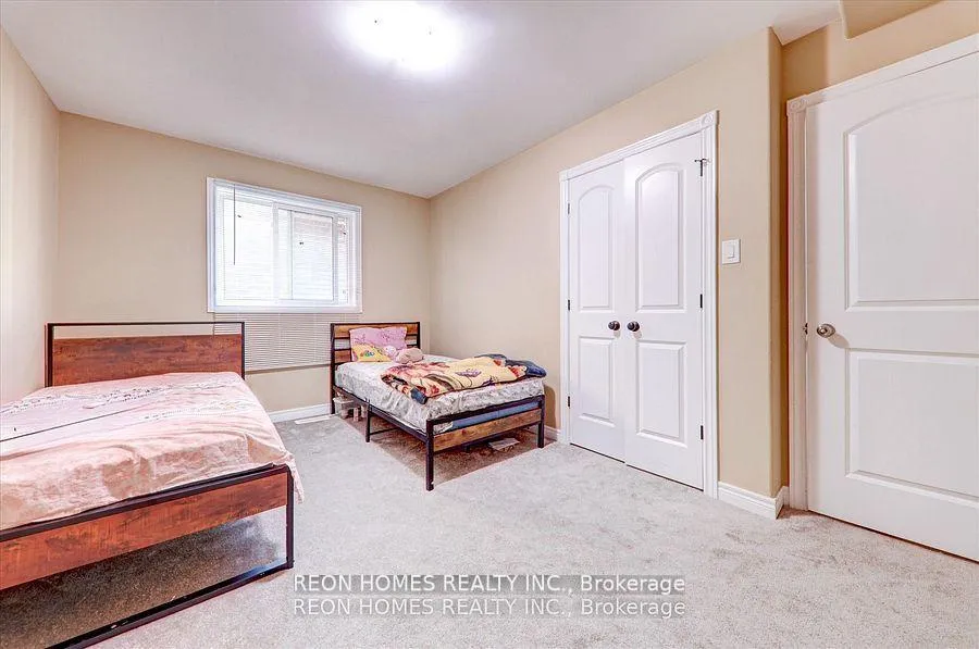 Photo 22 of 42 York Drive, Peterborough, Monaghan Ward 2 — HOMEH