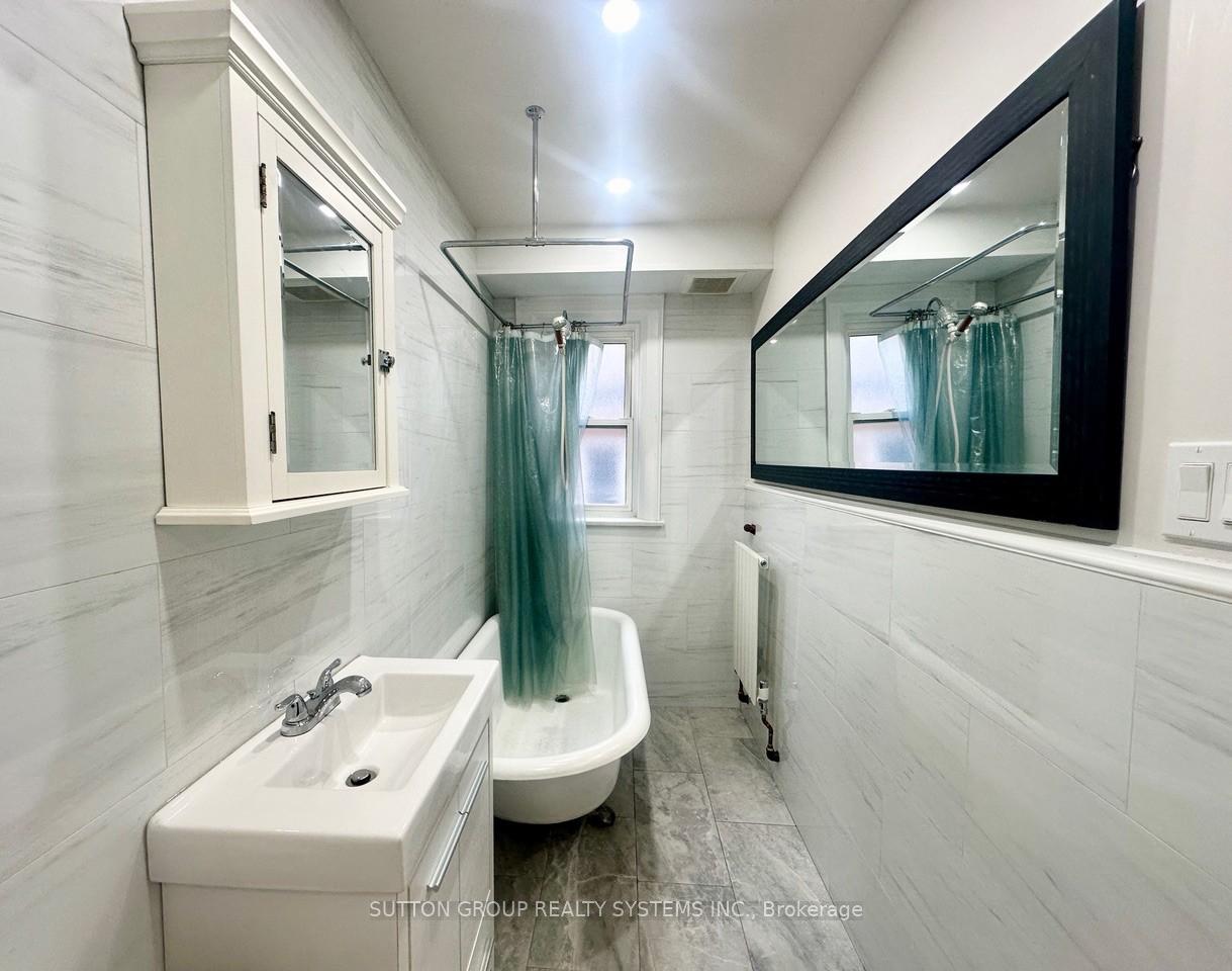 Photo 9 of Unit C4, 98 Leuty Avenue, Toronto, The Beaches — HOMEH