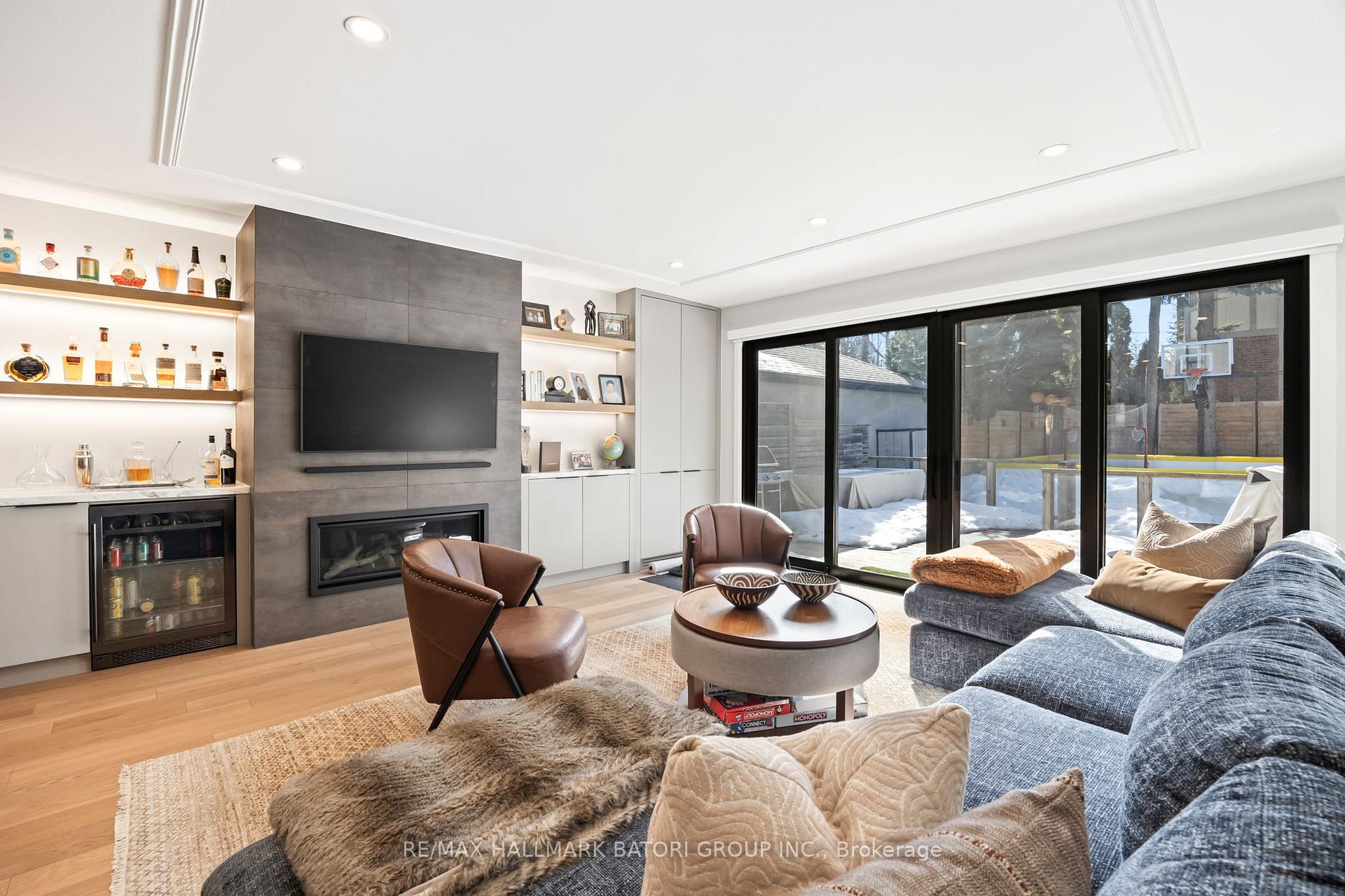 Photo 8 of 521 Castlefield Avenue, Toronto, Forest Hill North — HOMEH