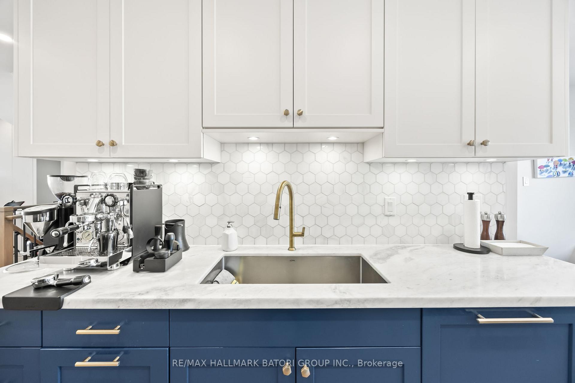 Photo 11 of 521 Castlefield Avenue, Toronto, Forest Hill North — HOMEH