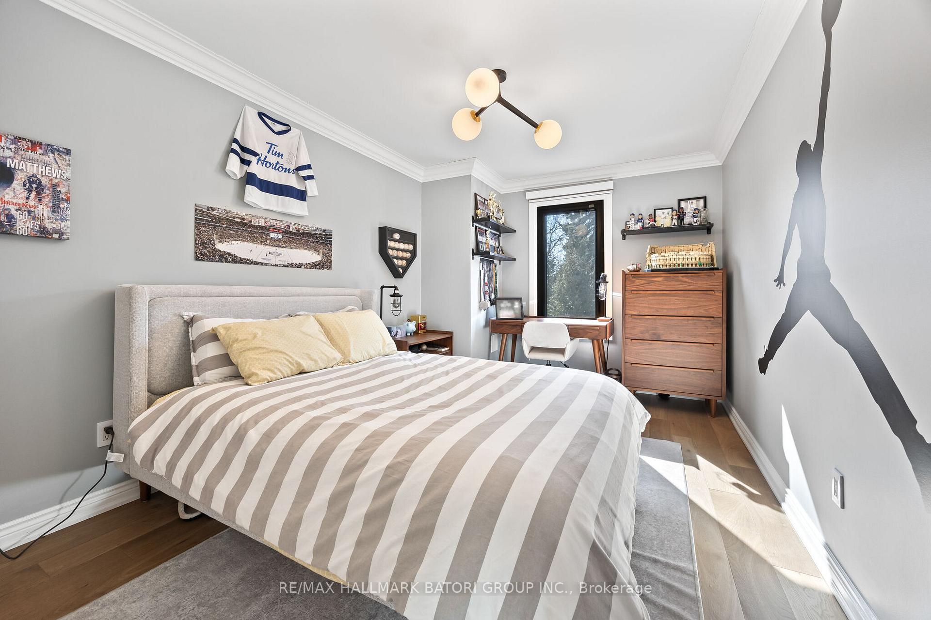 Photo 15 of 521 Castlefield Avenue, Toronto, Forest Hill North — HOMEH